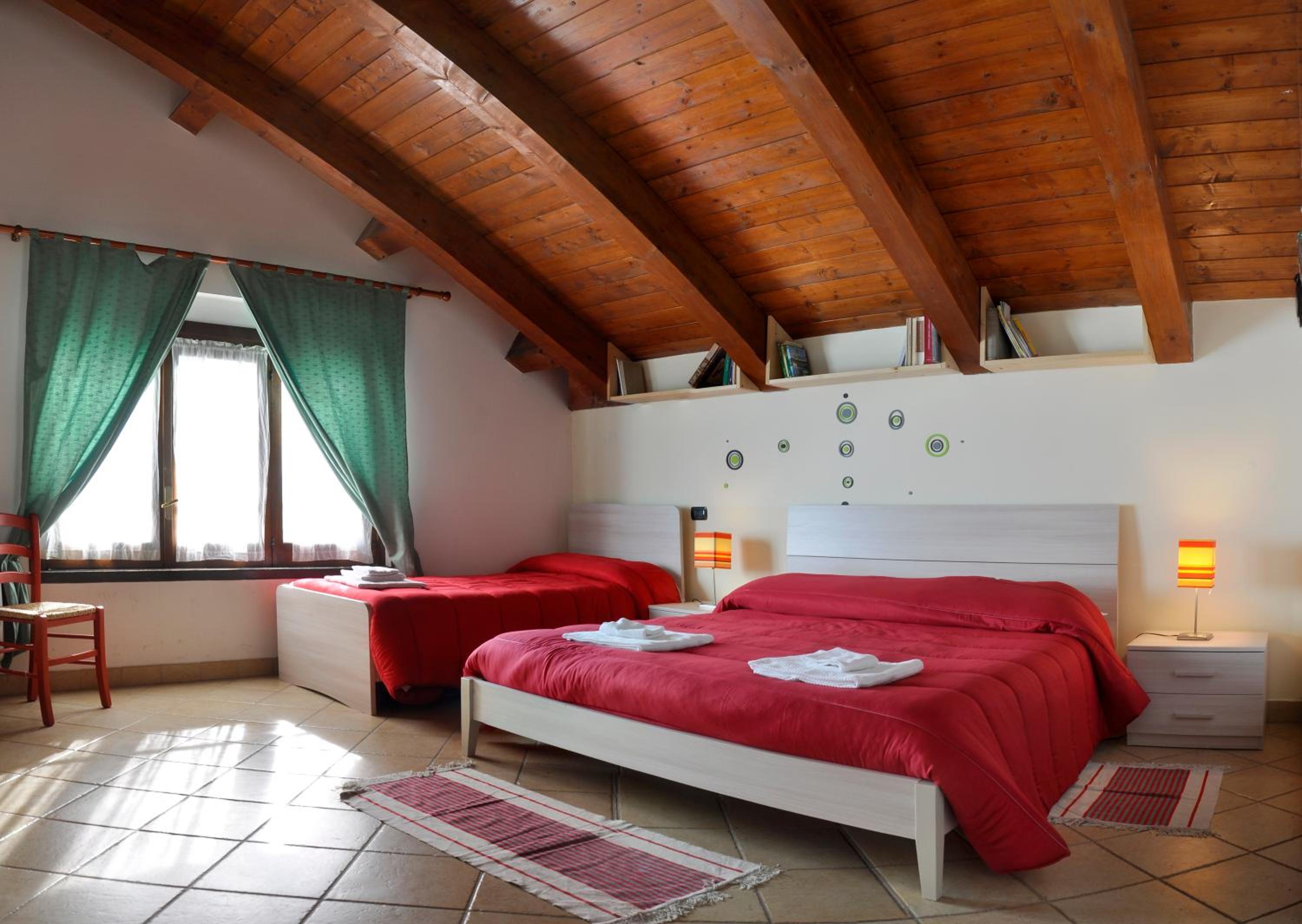 Basic Triple Room photo 1