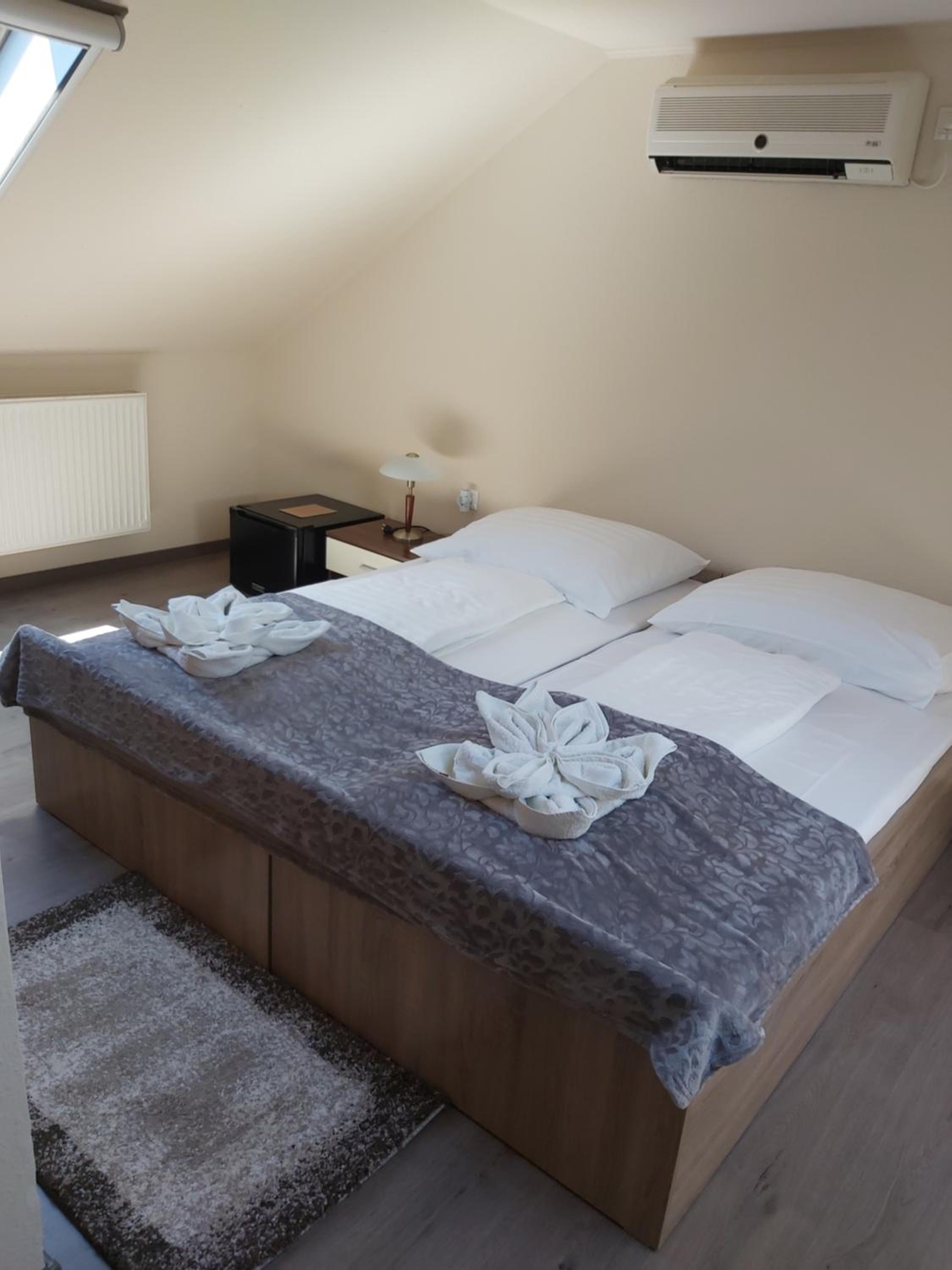Double Or Twin Room photo 1