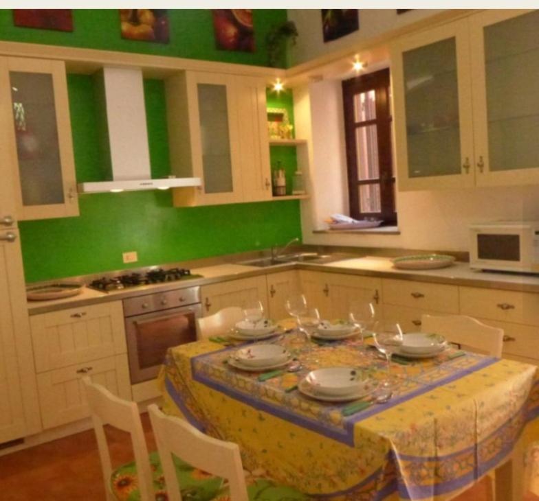 Two-Bedroom House - Photo 13