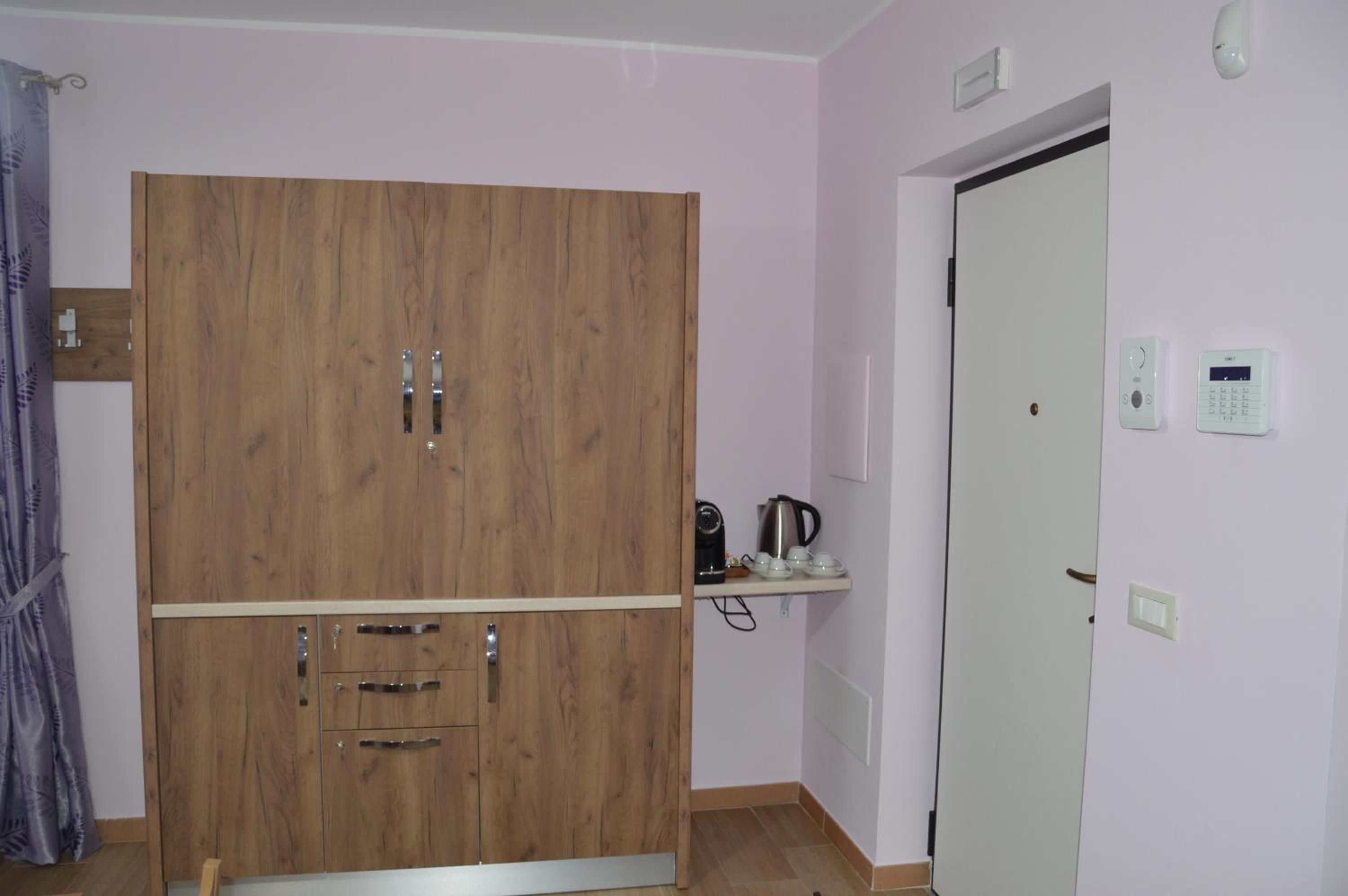 Apartment with Mountain View - Photo 6
