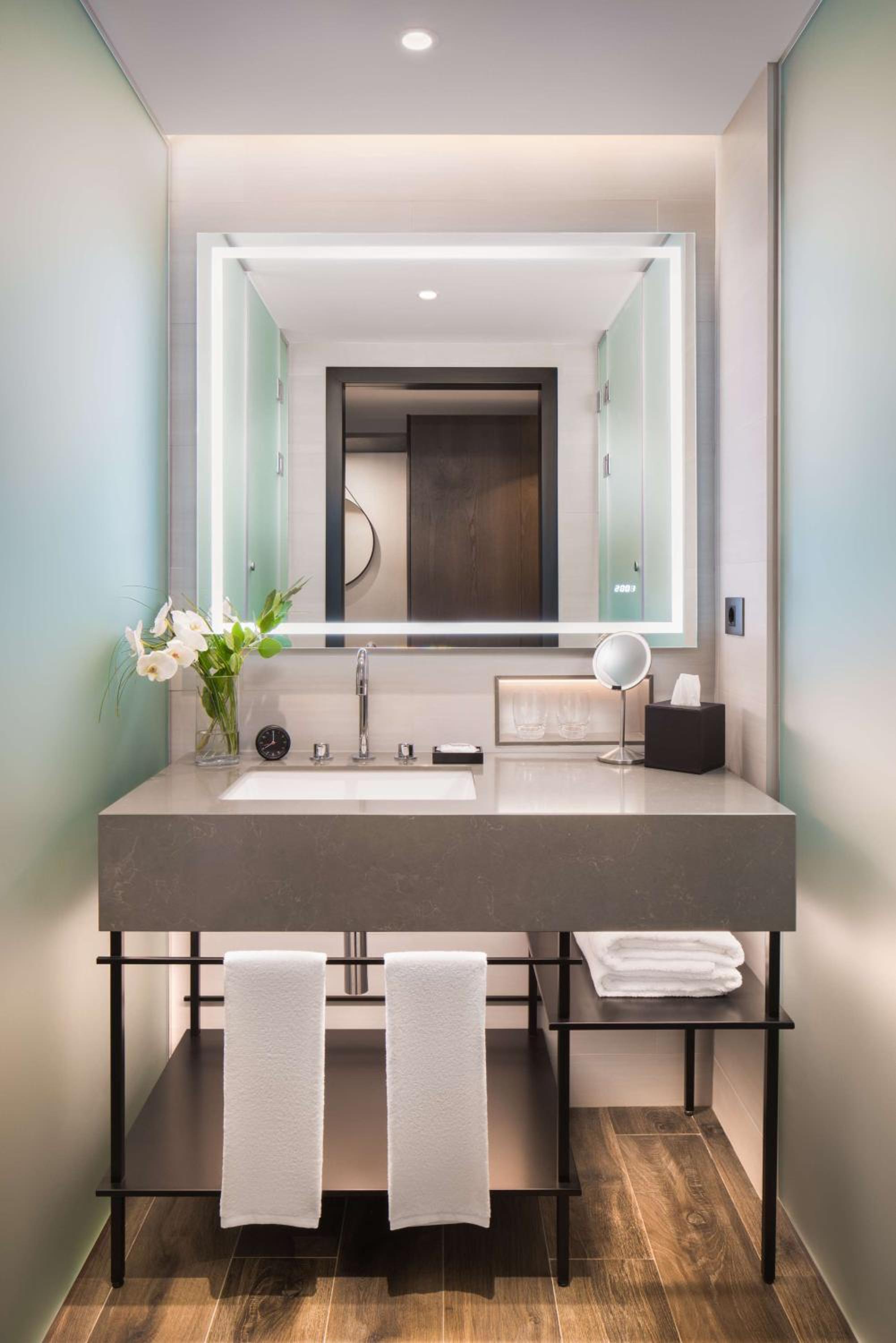Twin Room with Garden View - Photo 8