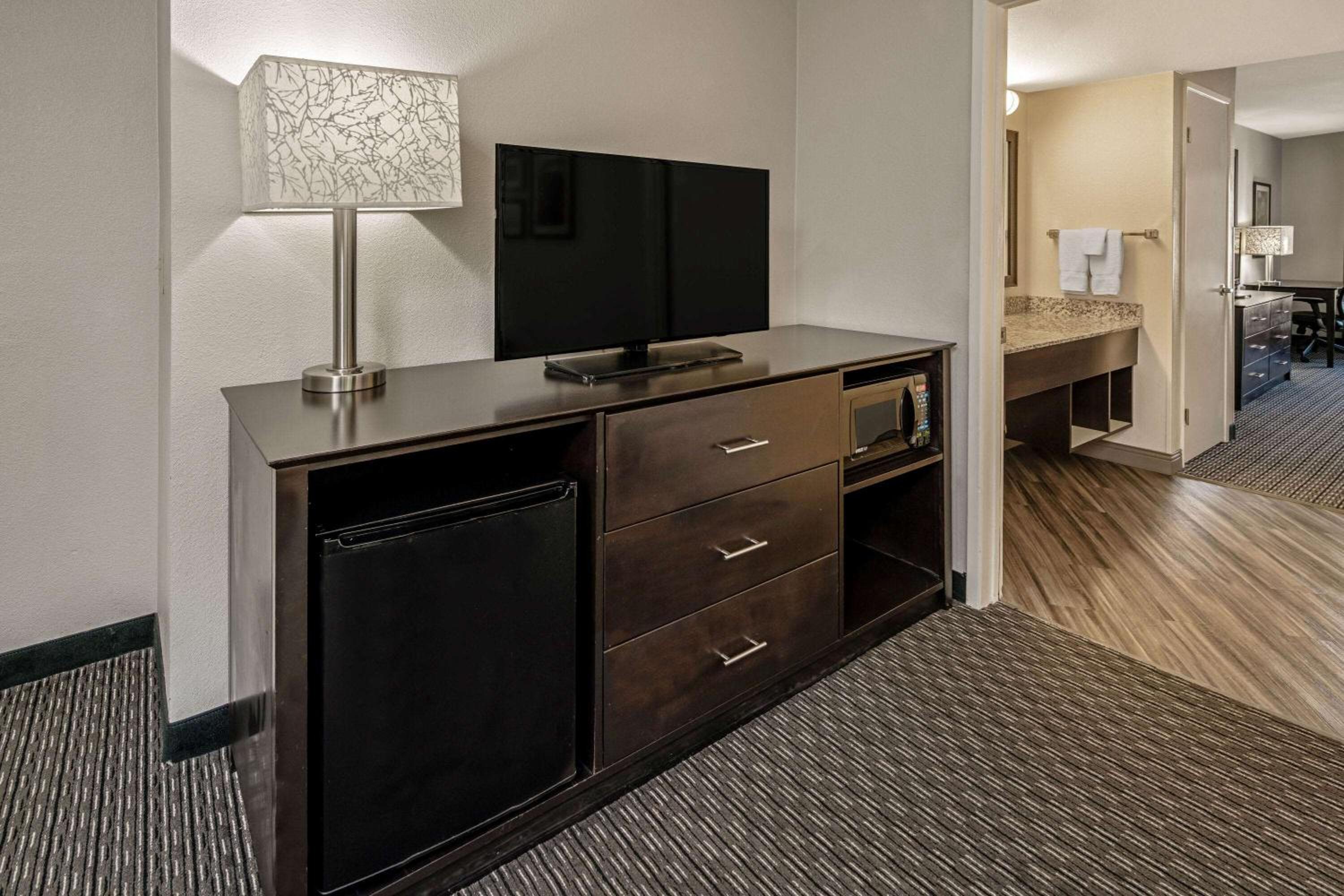 2 King Beds, Suite - Photo 4