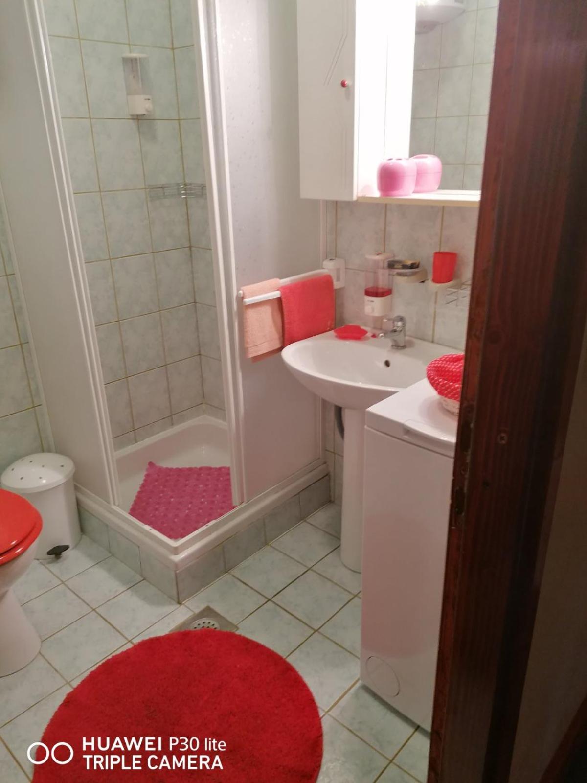 Two-Bedroom Apartment - Photo 5