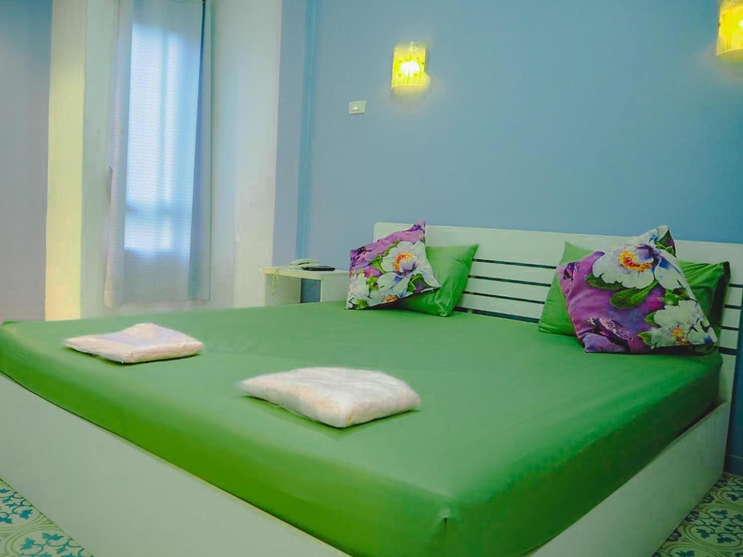 Double Room with Garden View - Photo 5
