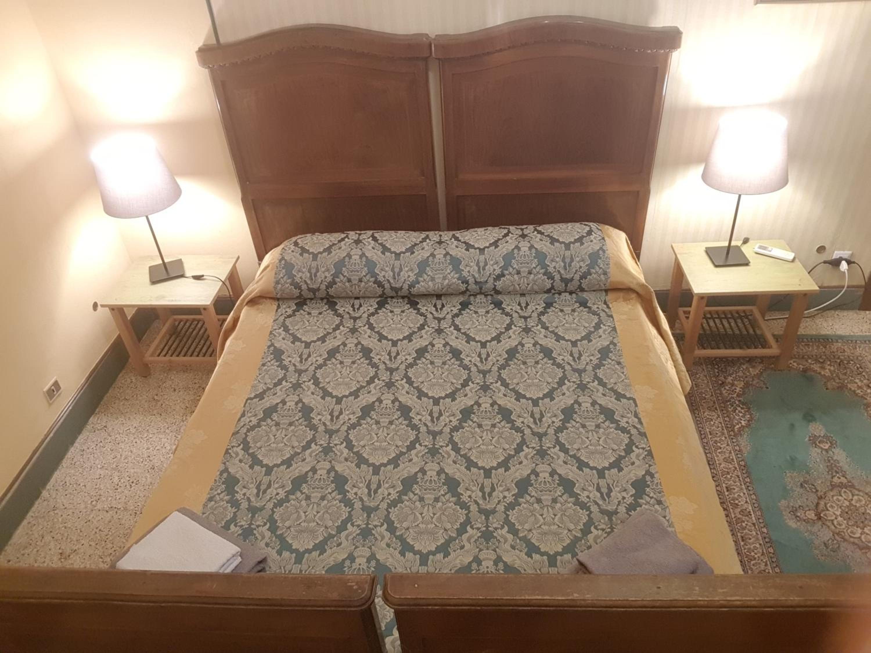Large Double or Twin Room photo 2