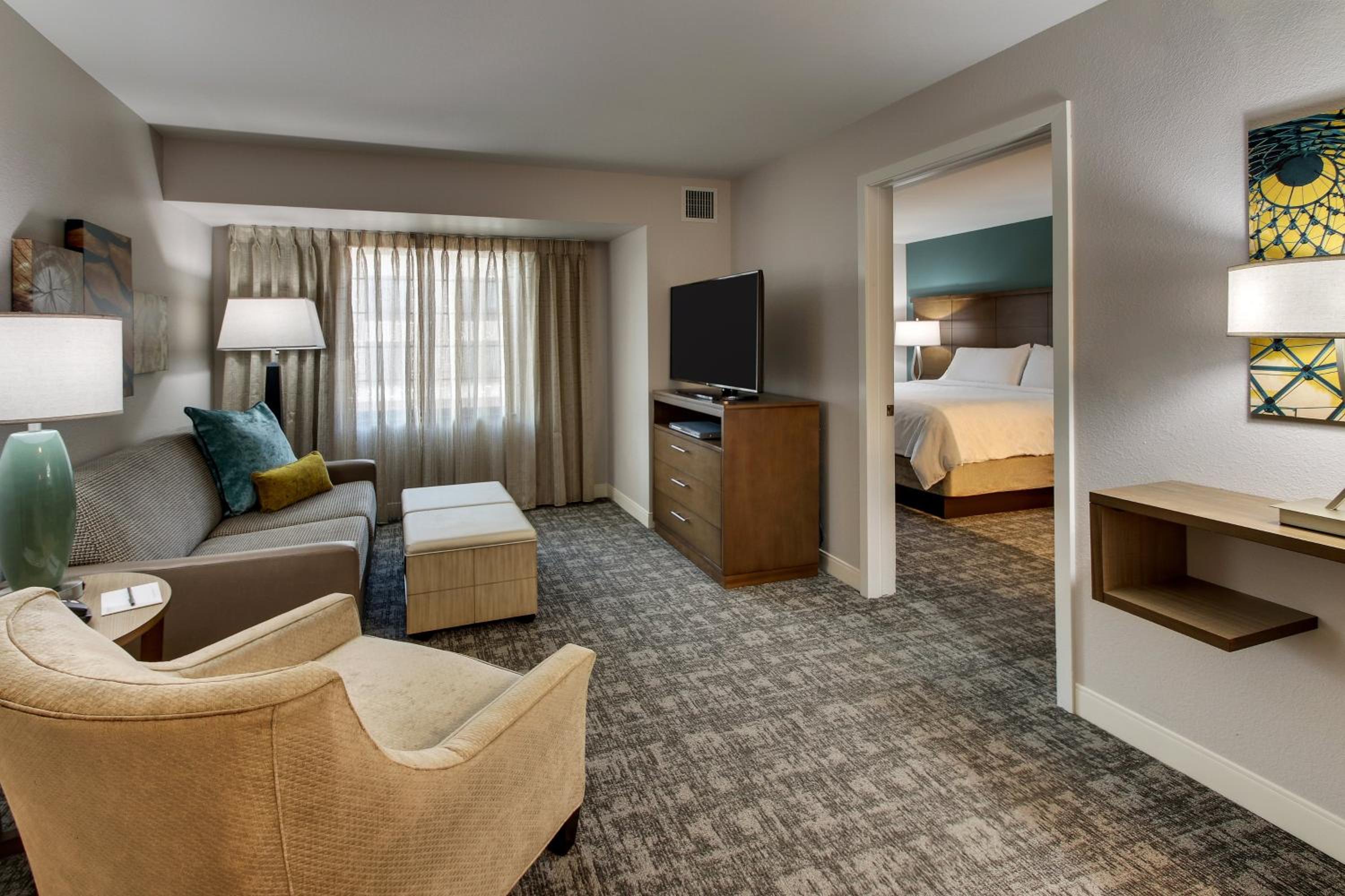 Two-Bedroom Suite - Photo 12