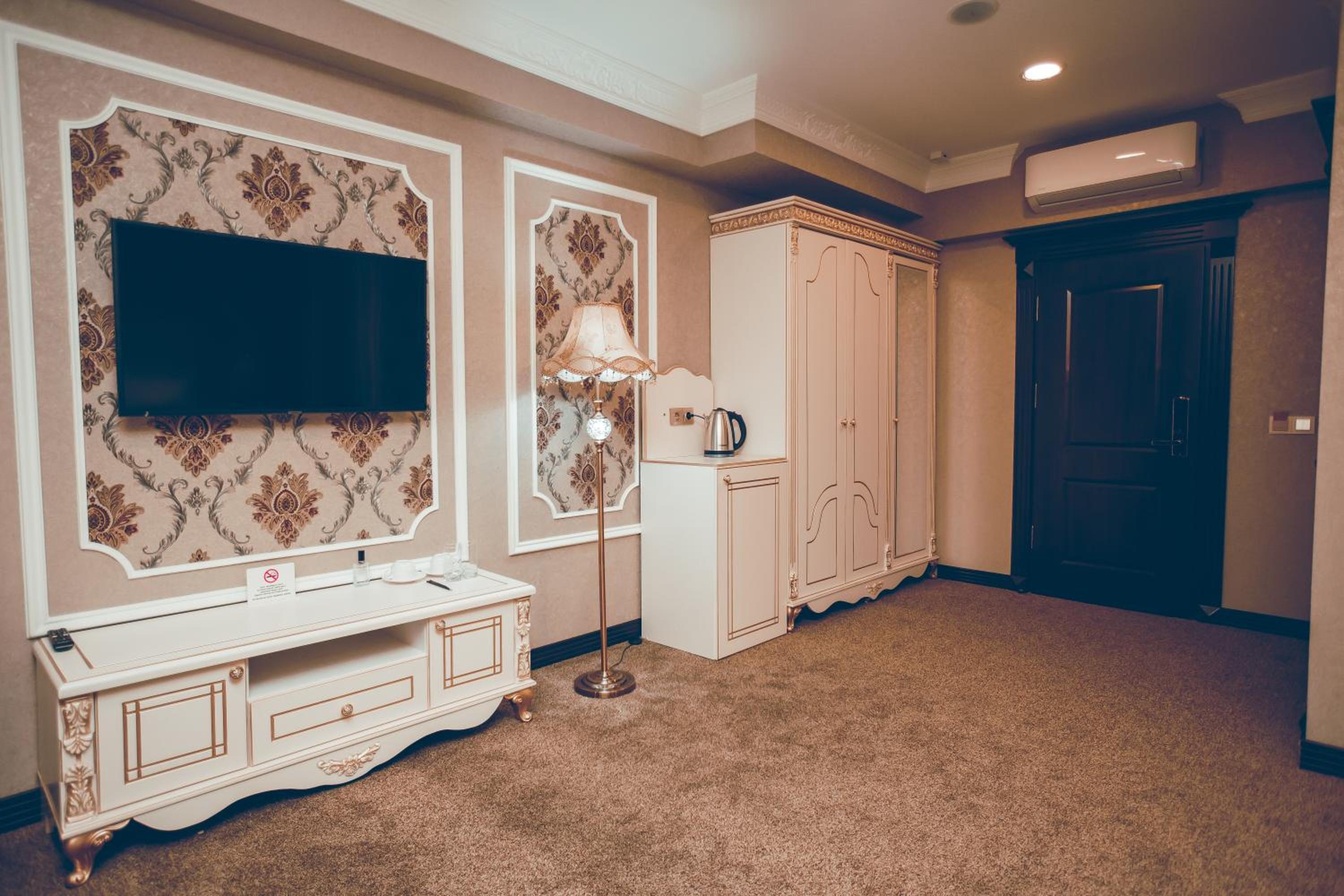 Deluxe Single Room