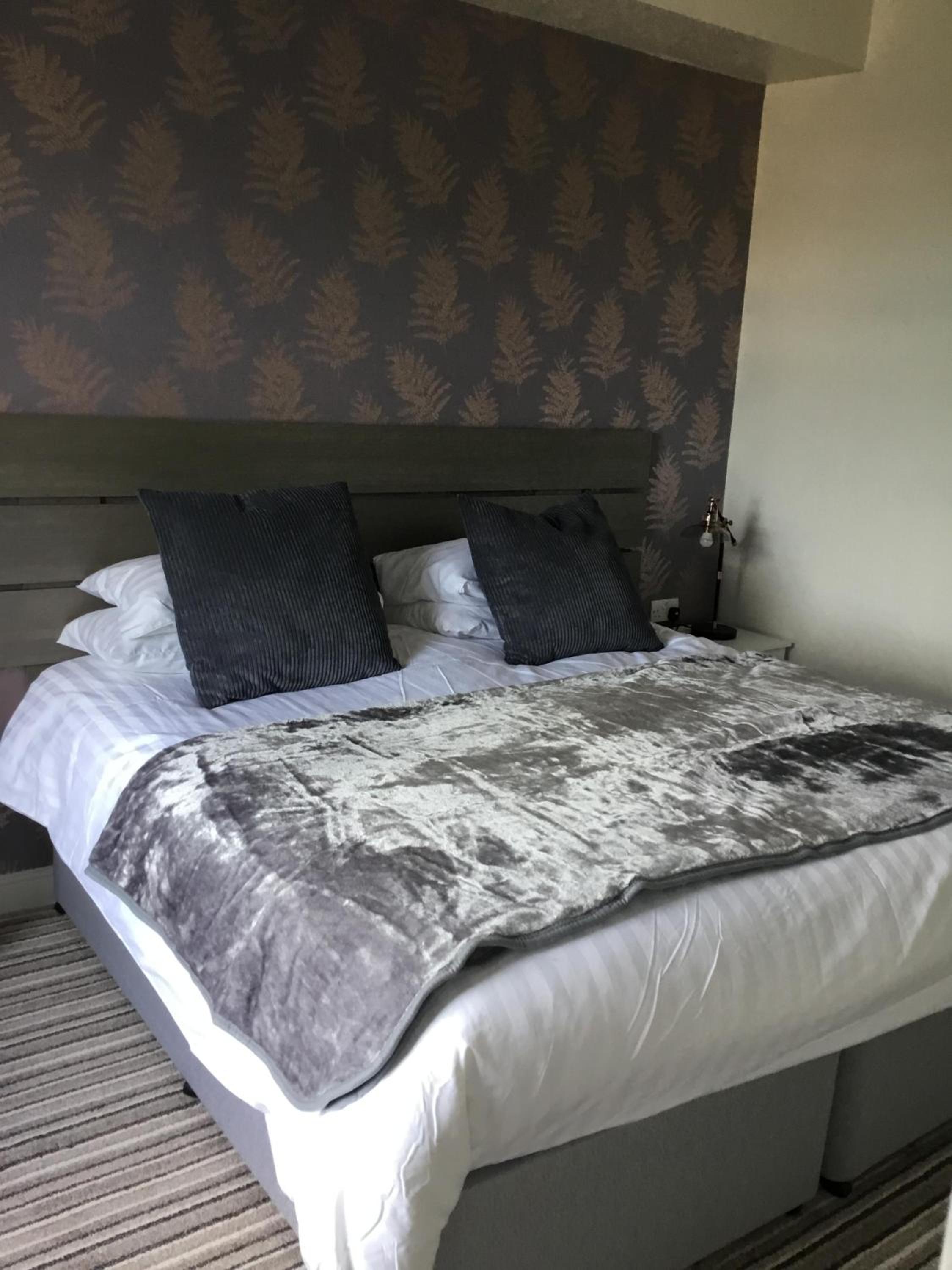 Twin Room with Shower - Photo 9