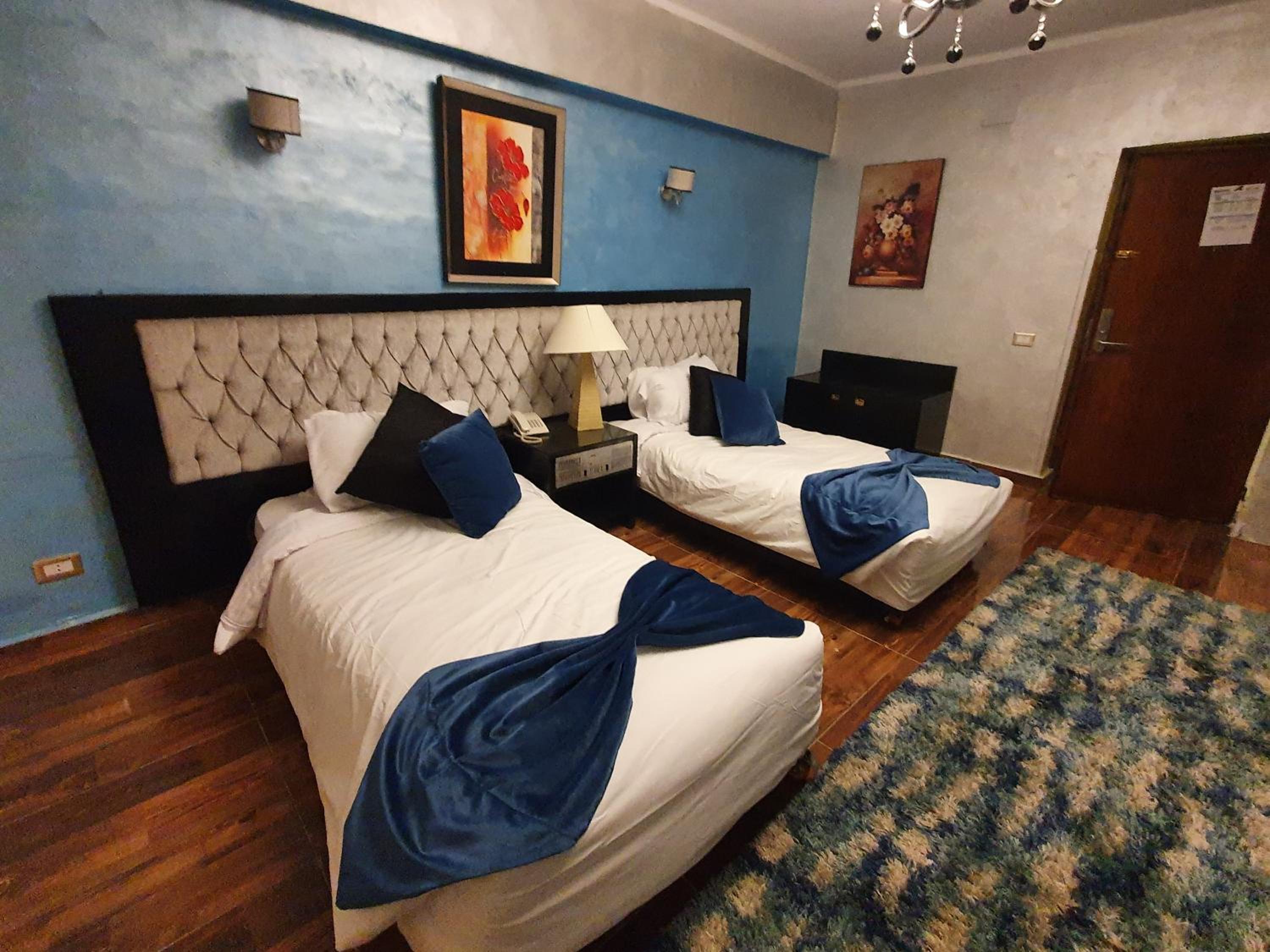 Standard Double or Twin Room - Photo 26