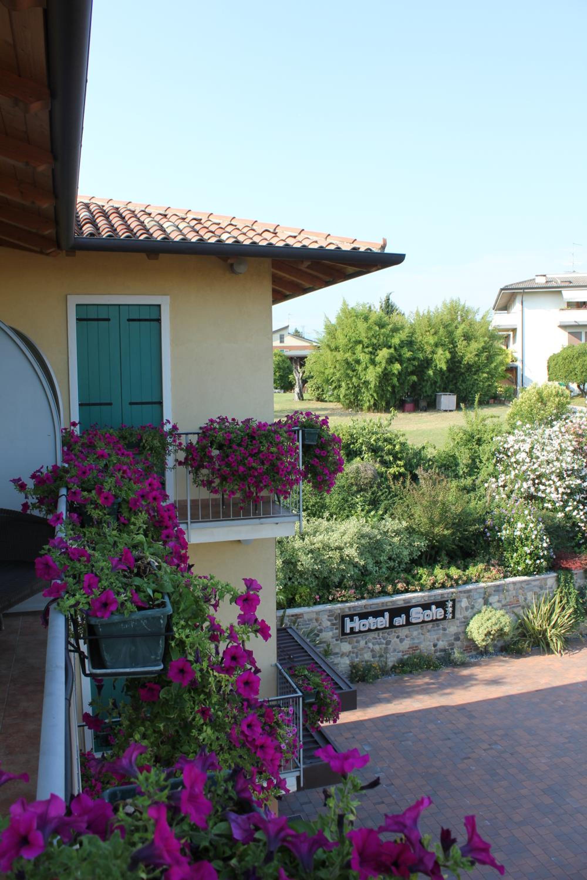 Double or Twin Room with Balcony photo 3