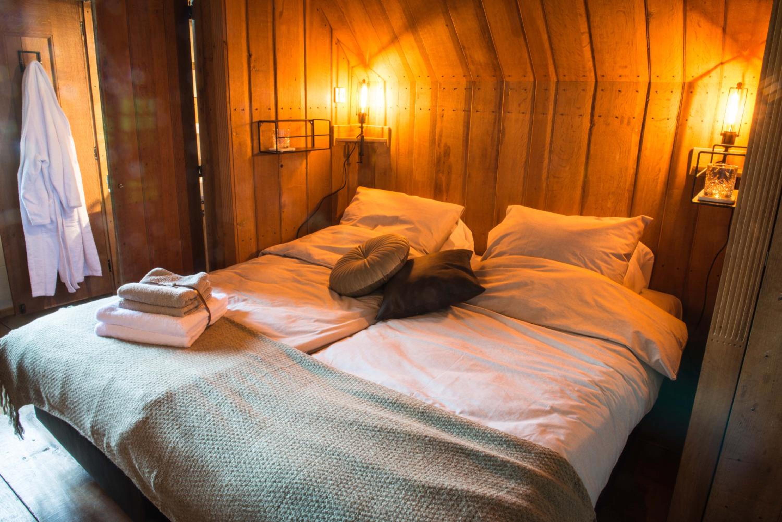 Double Room with Private External Bathroom photo 2