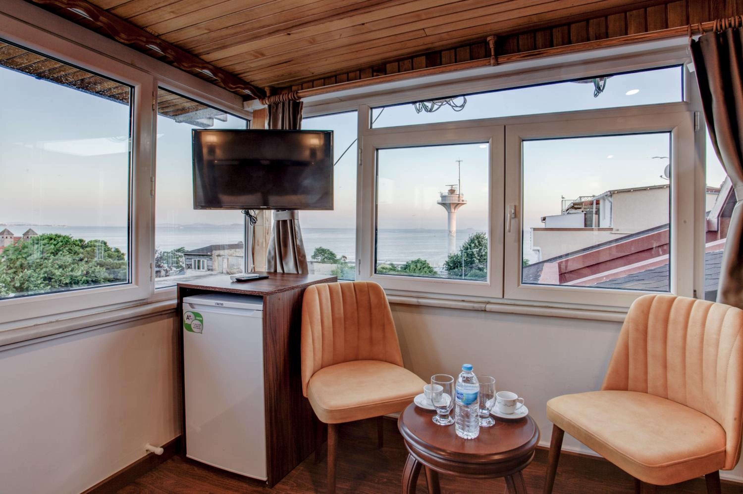 Deluxe Double Room with Sea View photo 2