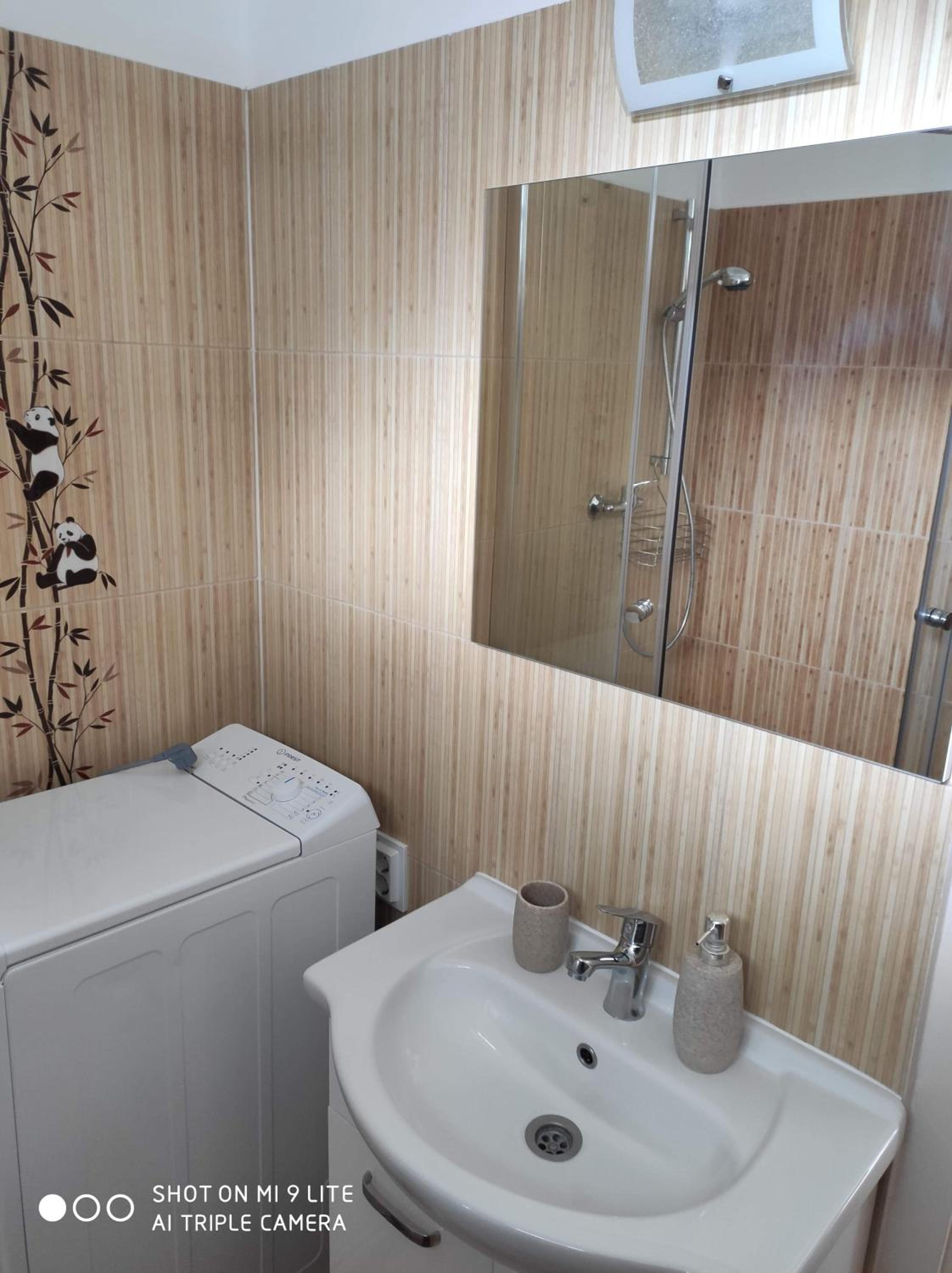 One-Bedroom Apartment - Photo 6