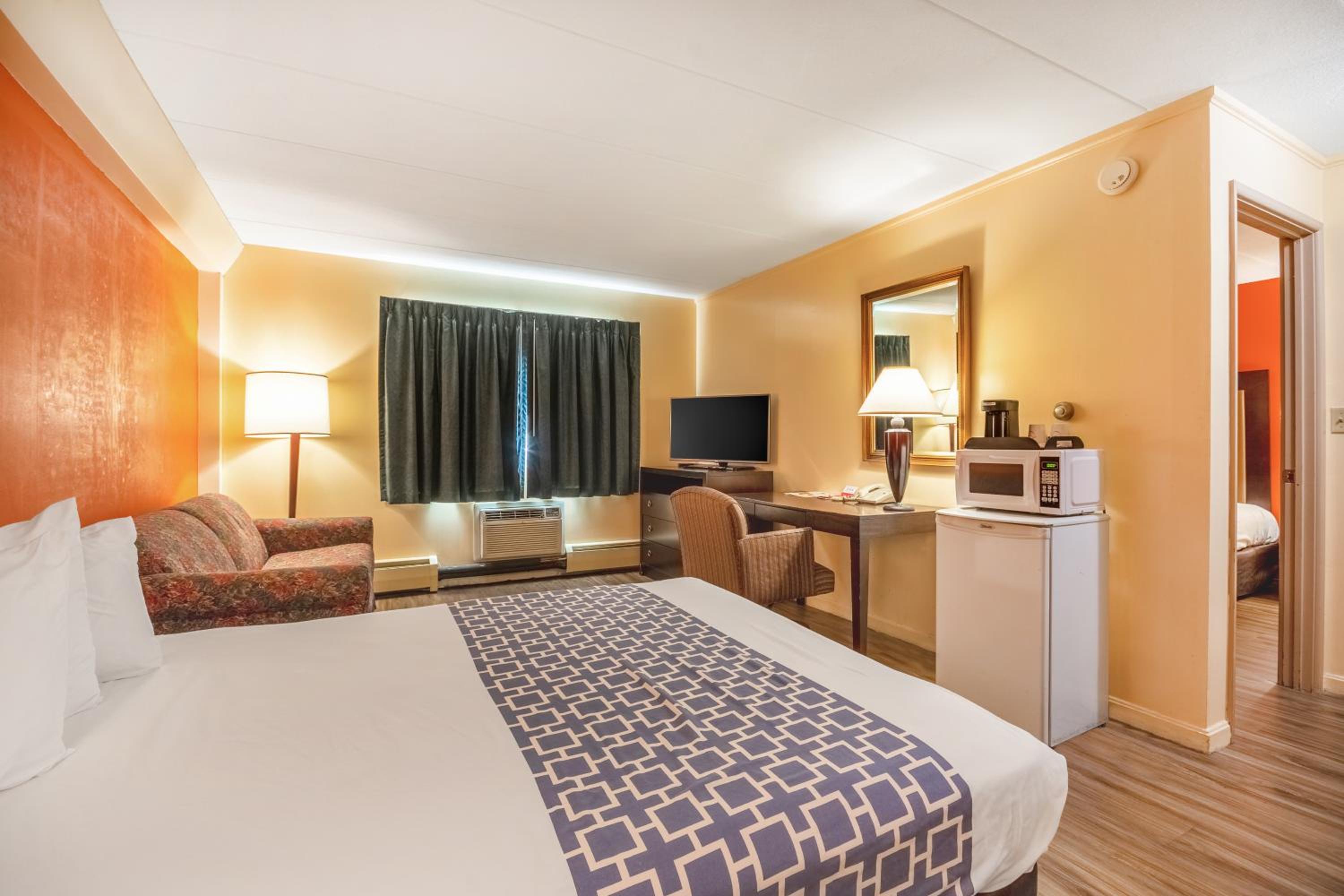 Family Suite - Disability Access/Non-Smoking - Photo 1