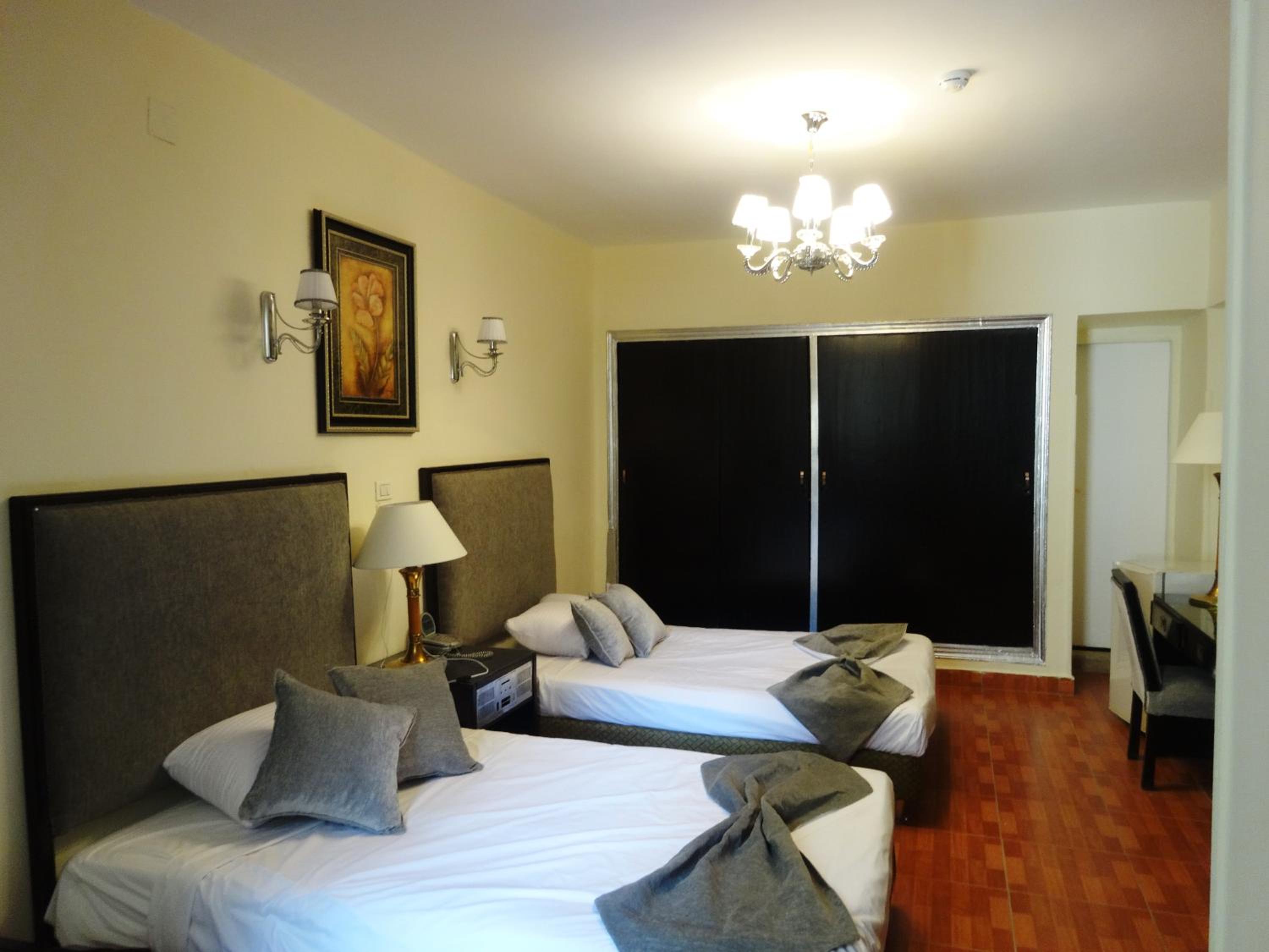 Standard Double or Twin Room - Photo 41