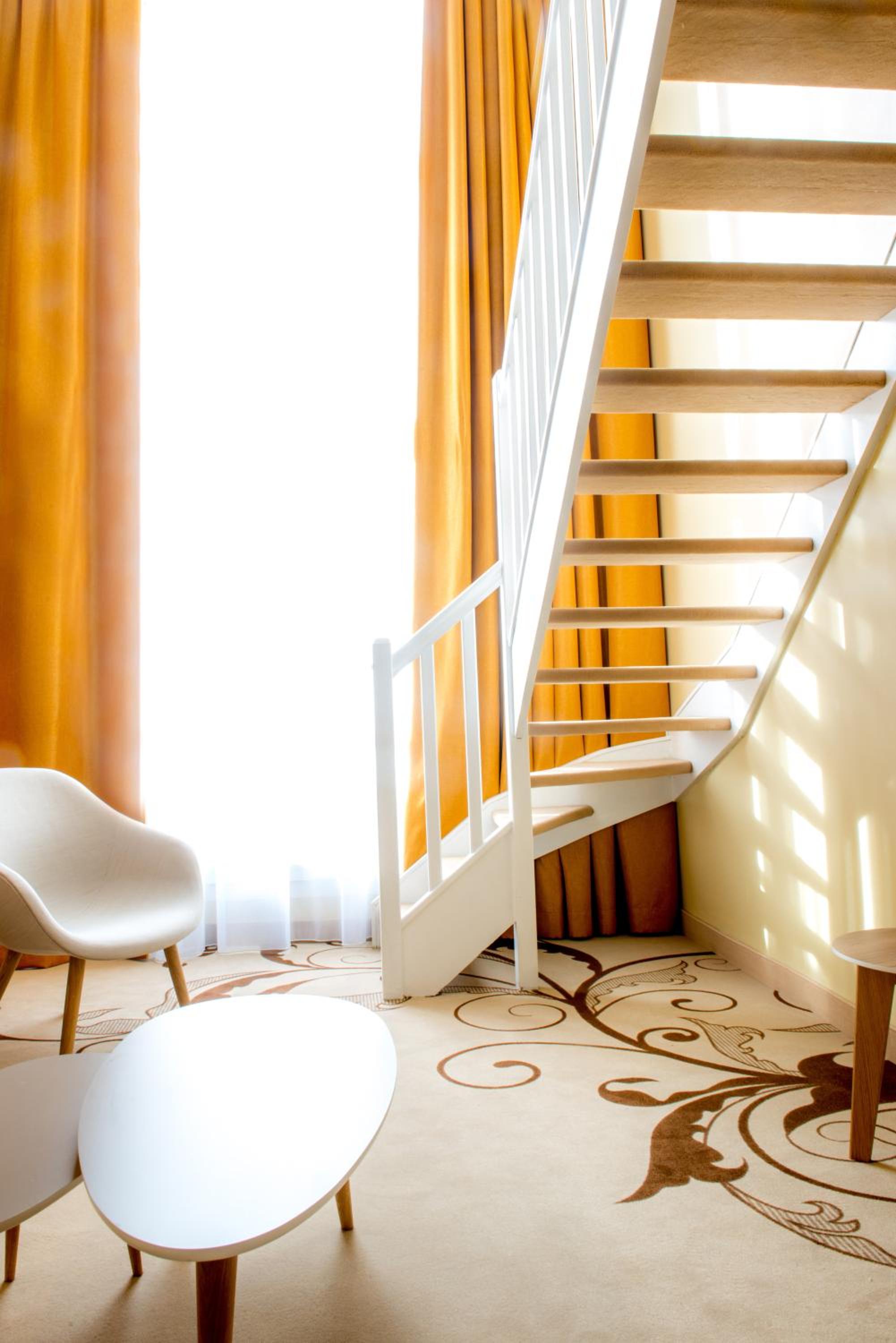 Double Suite - Non-Smoking - Photo 10