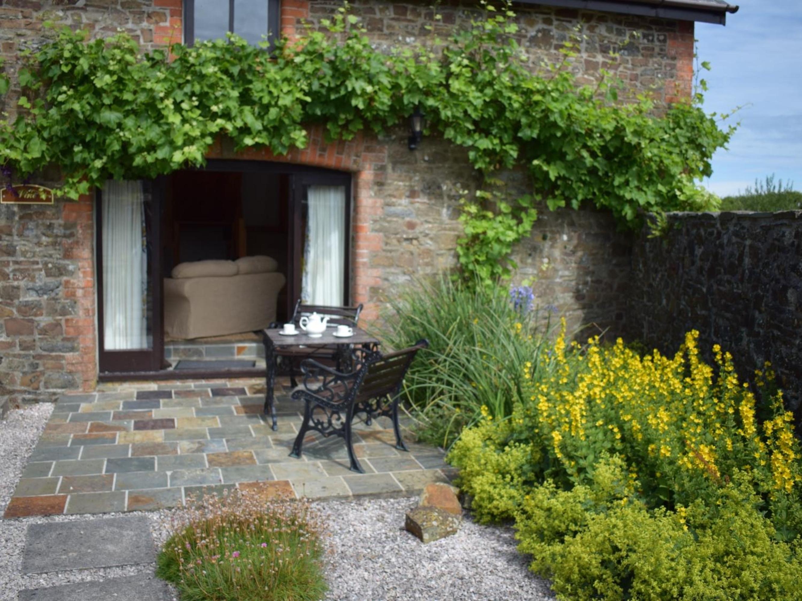 Cottage with Garden View photo 3