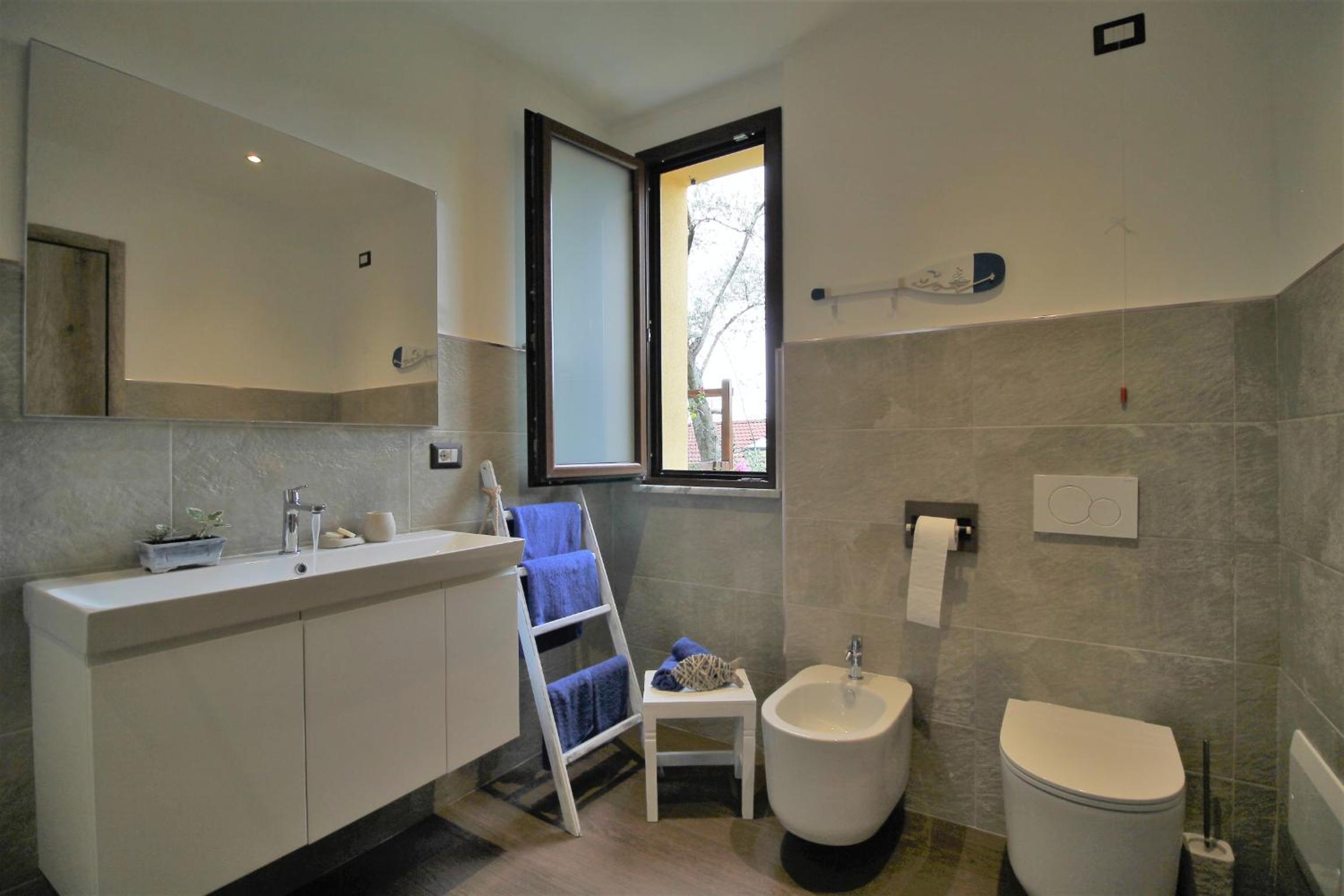 Comfort Triple Room with Shower photo 2