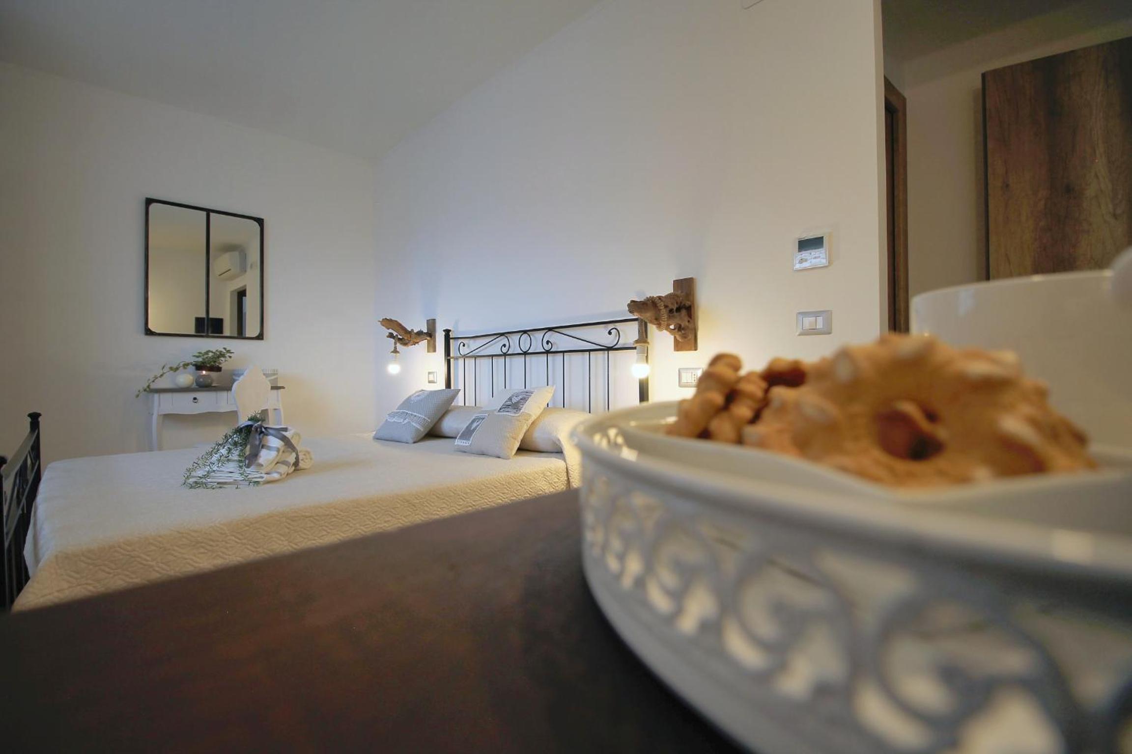 Deluxe Double Room with Sea View photo 3