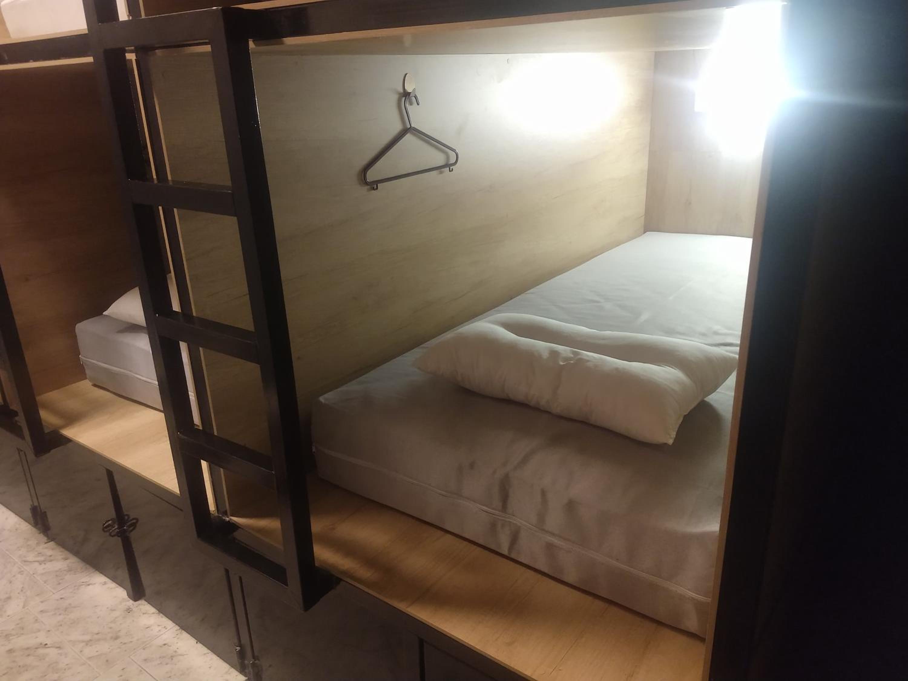 8-Bed Mixed Dormitory Room