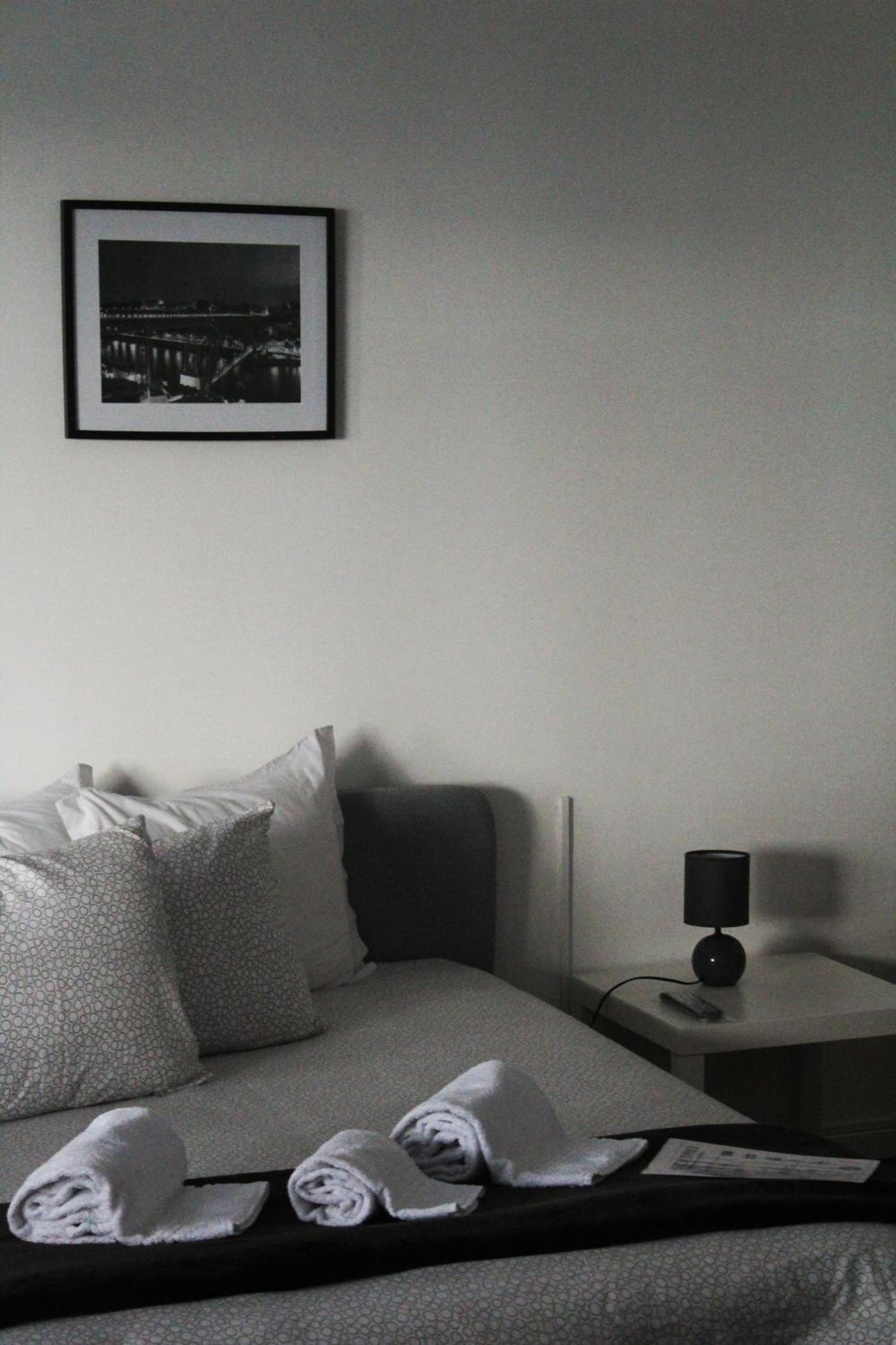 Family Room - Photo 8