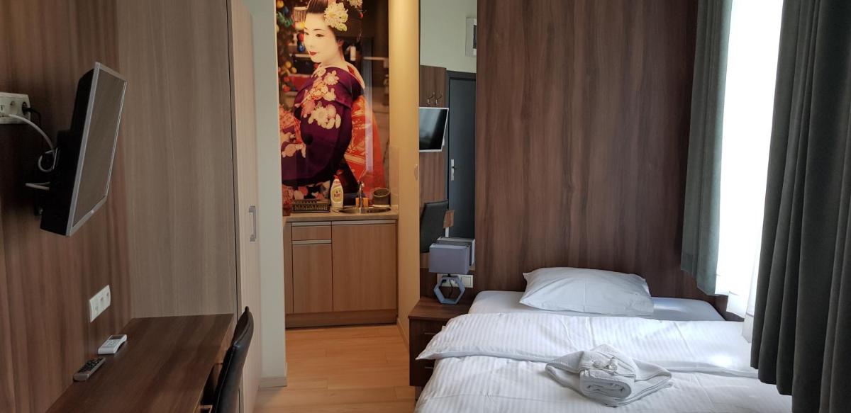 Small Double Room photo 3