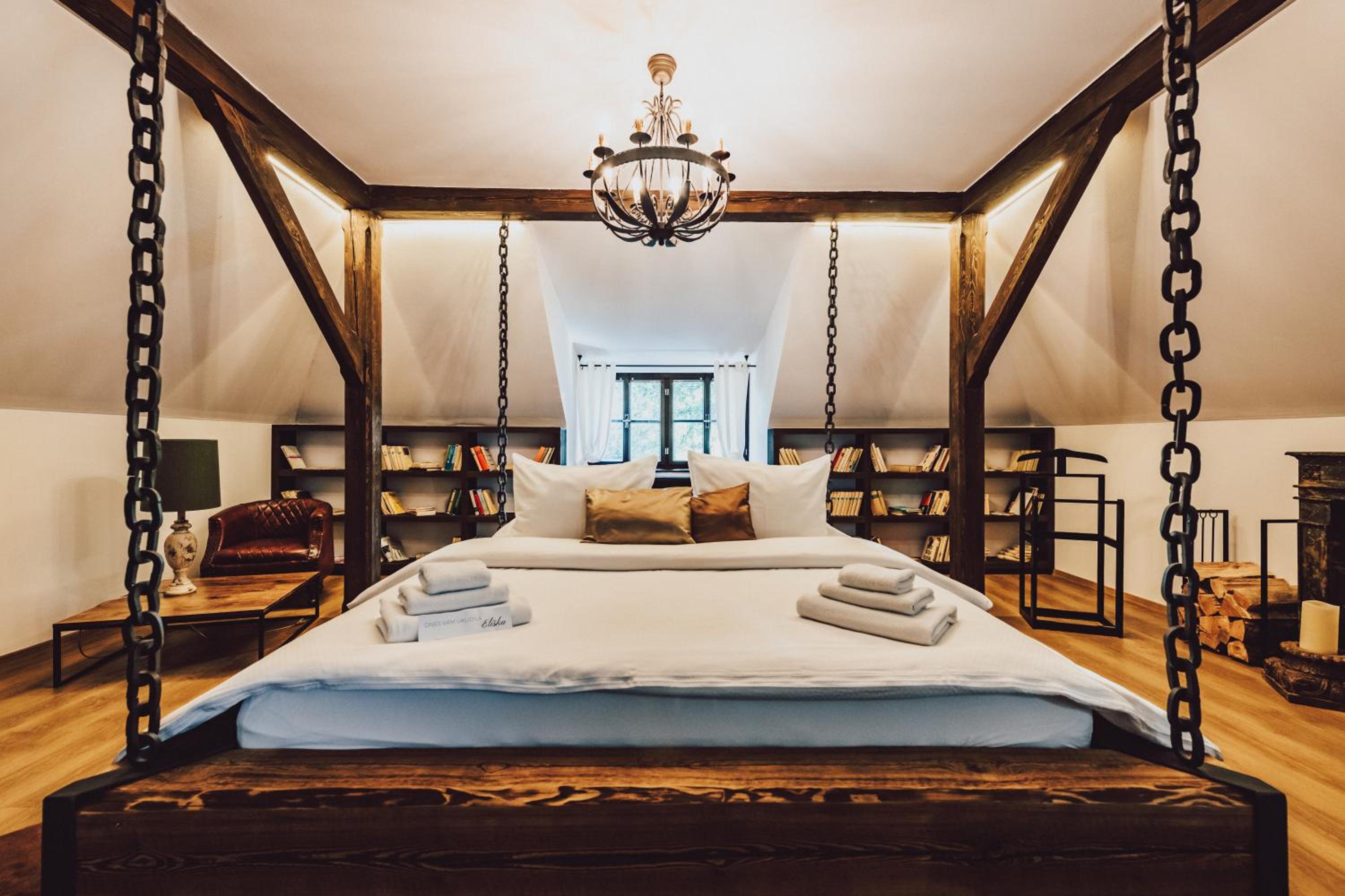 Deluxe Double Room with Bath photo 2