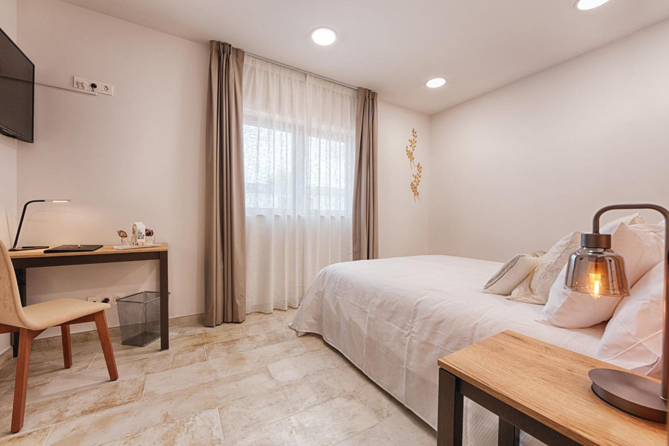 Double Room - Photo 1