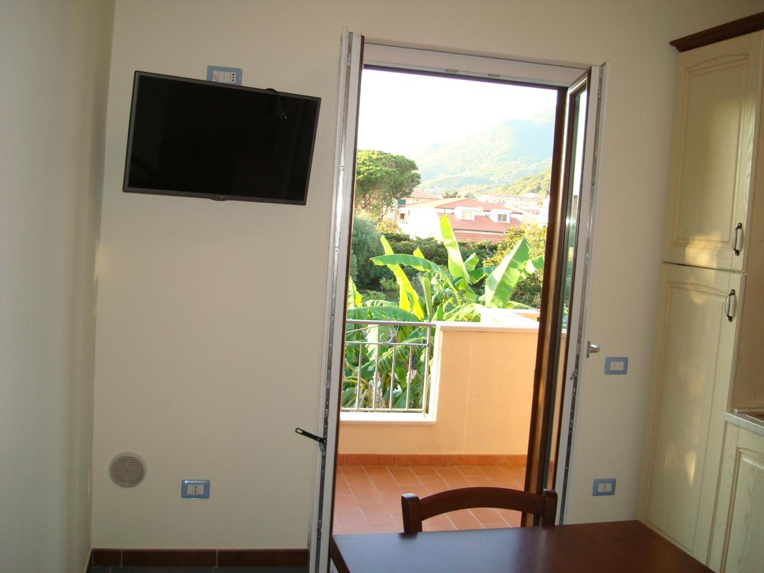 Three-Bedroom House photo 3