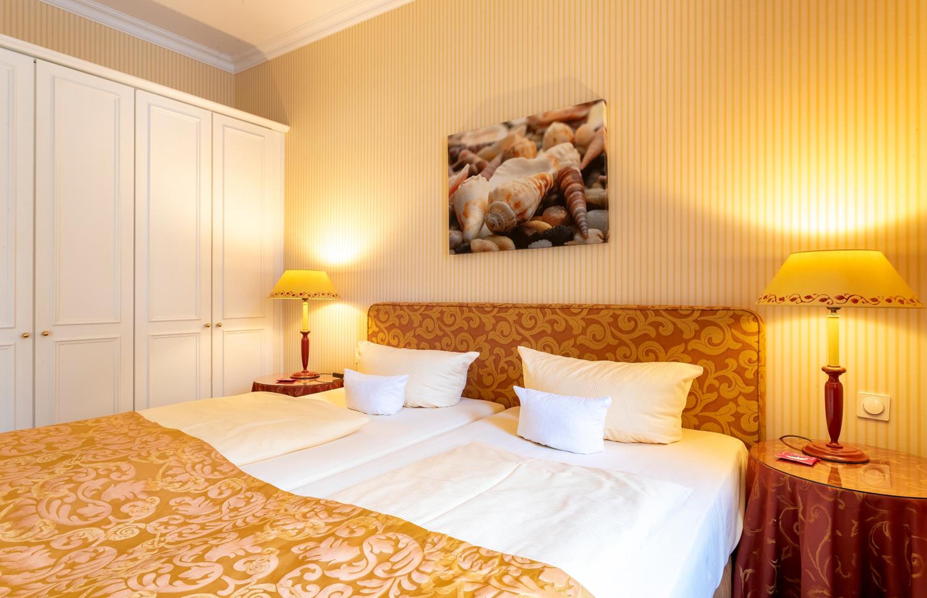 One-Bedroom Suite
