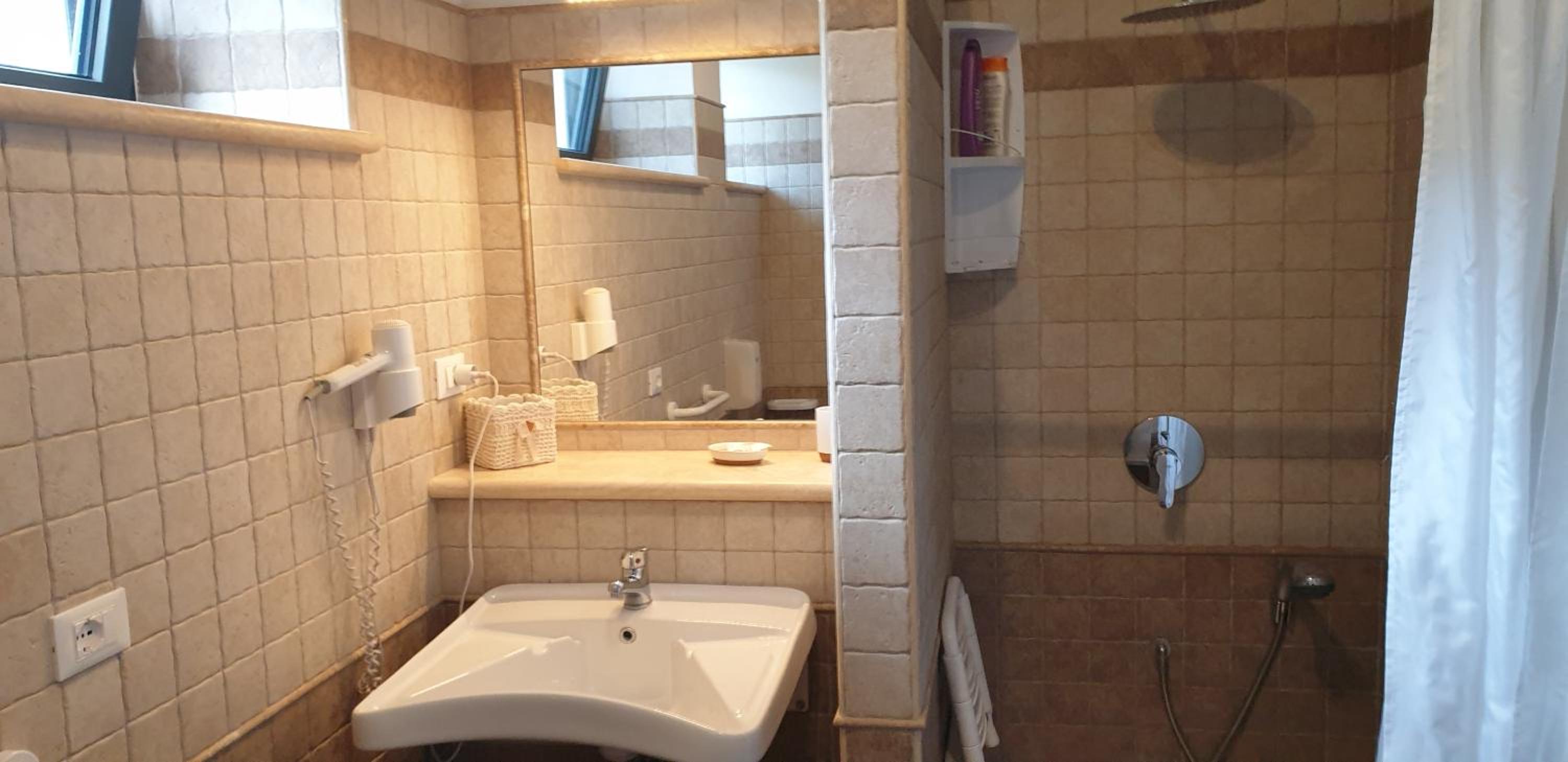 Triple Room - Disability Access photo 2