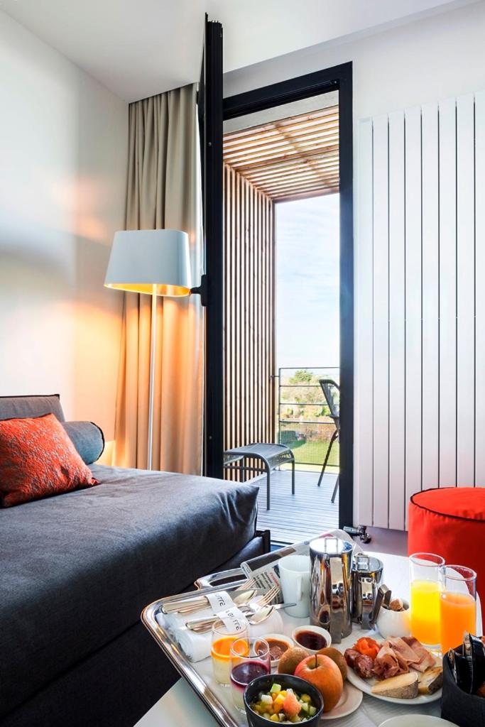 Junior Suite with Balcony photo 3