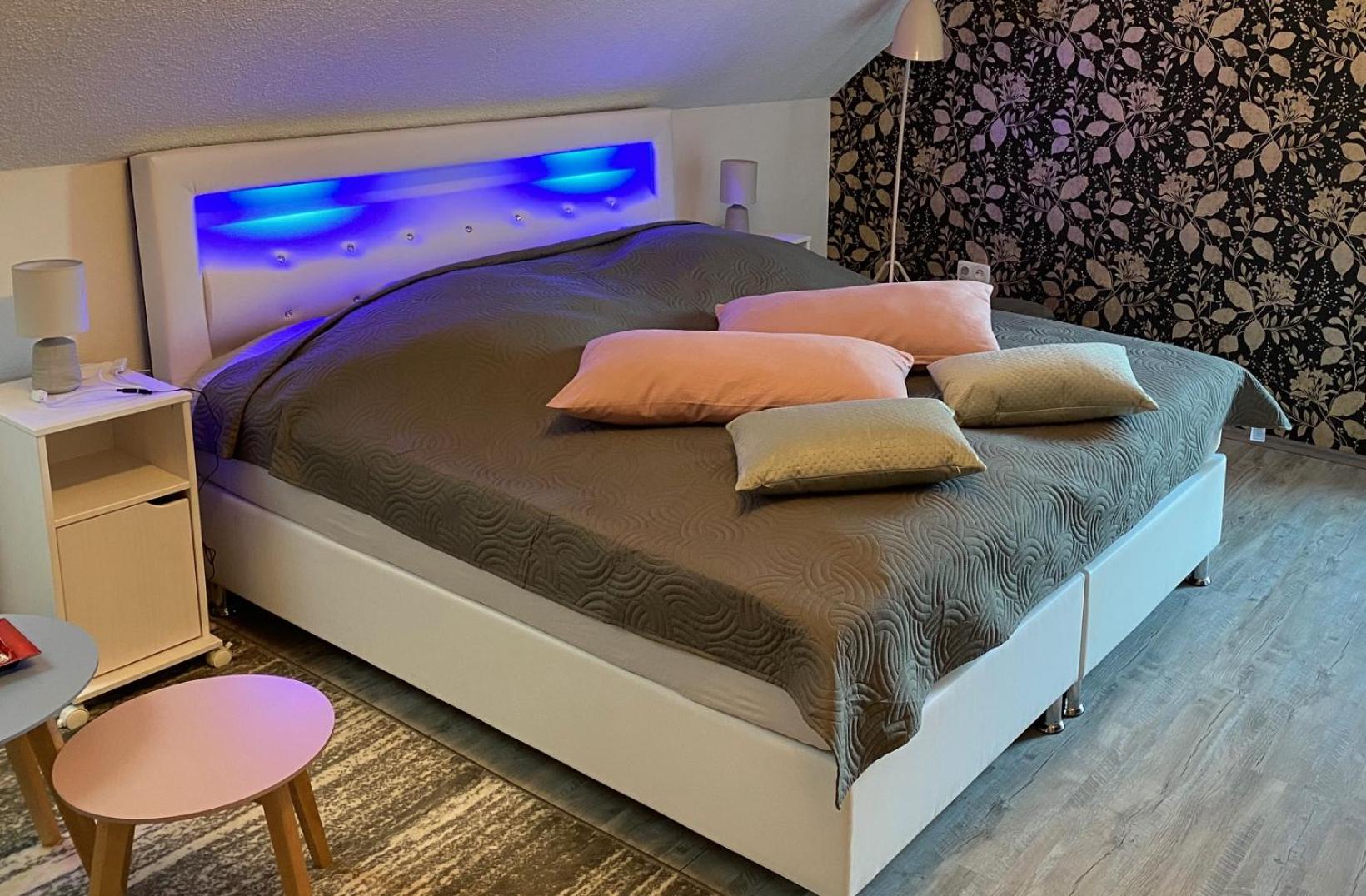 Standard Double Room - Photo 2