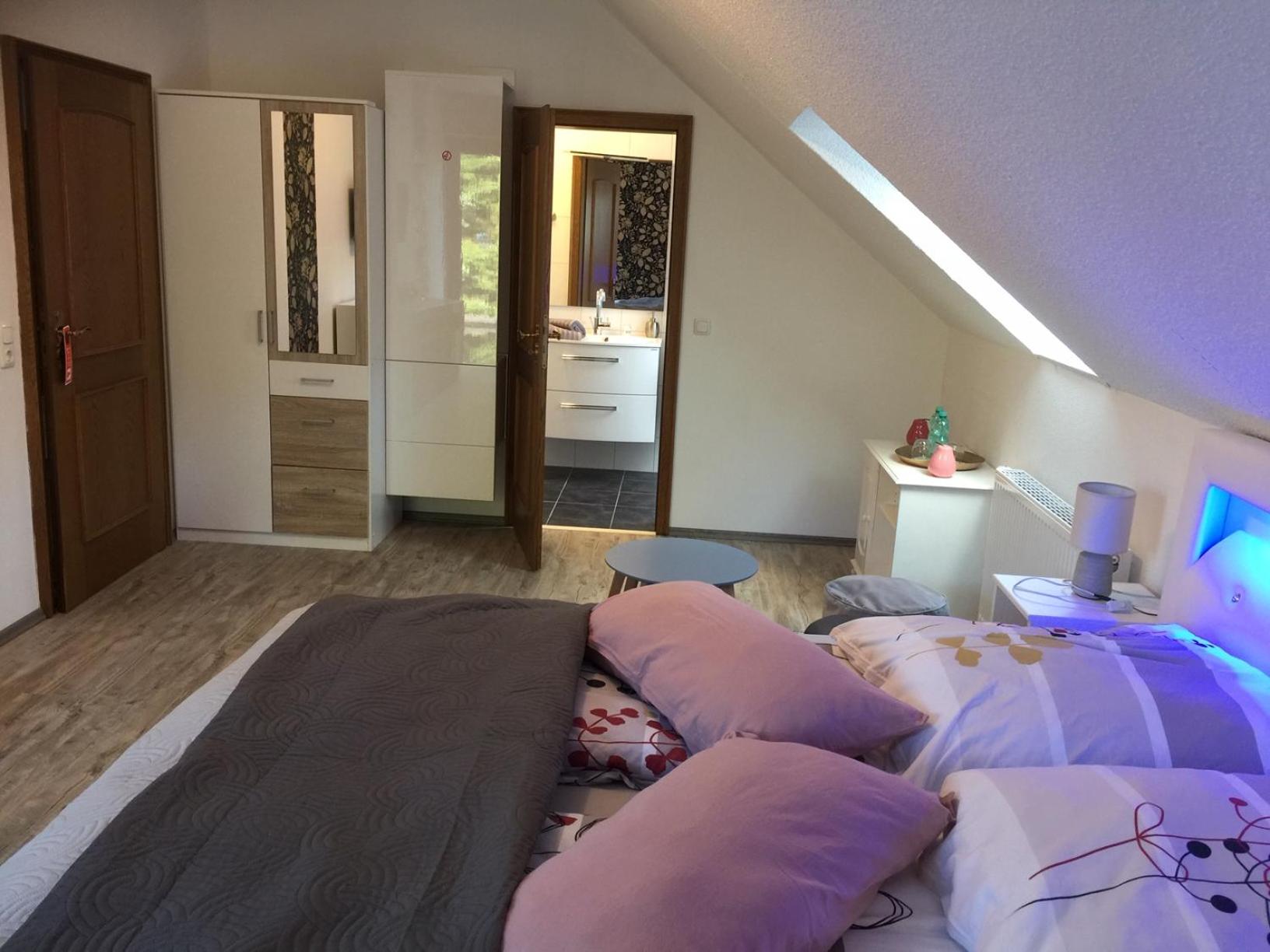 Standard Double Room - Photo 4