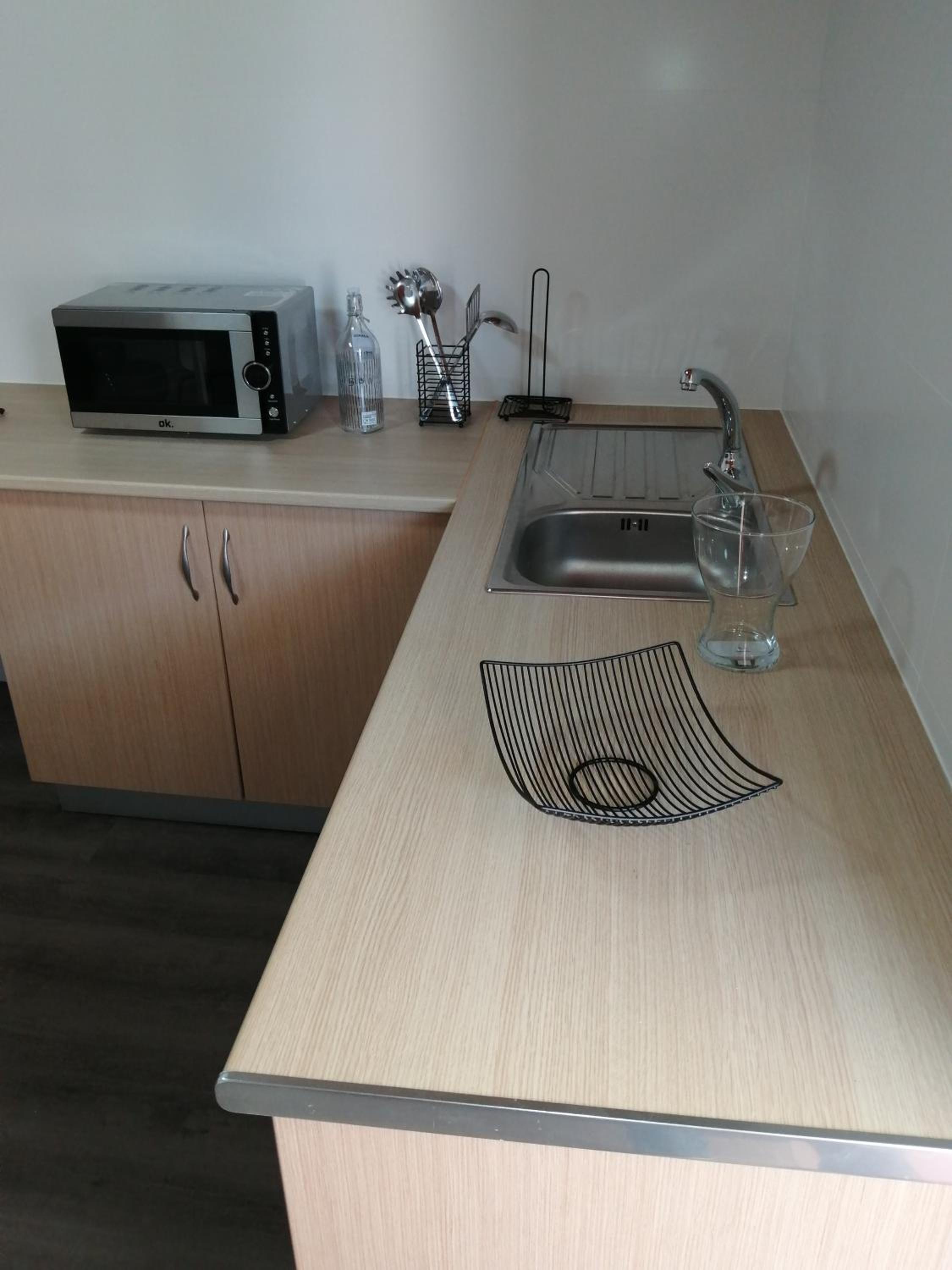 One-Bedroom Apartment - Photo 4