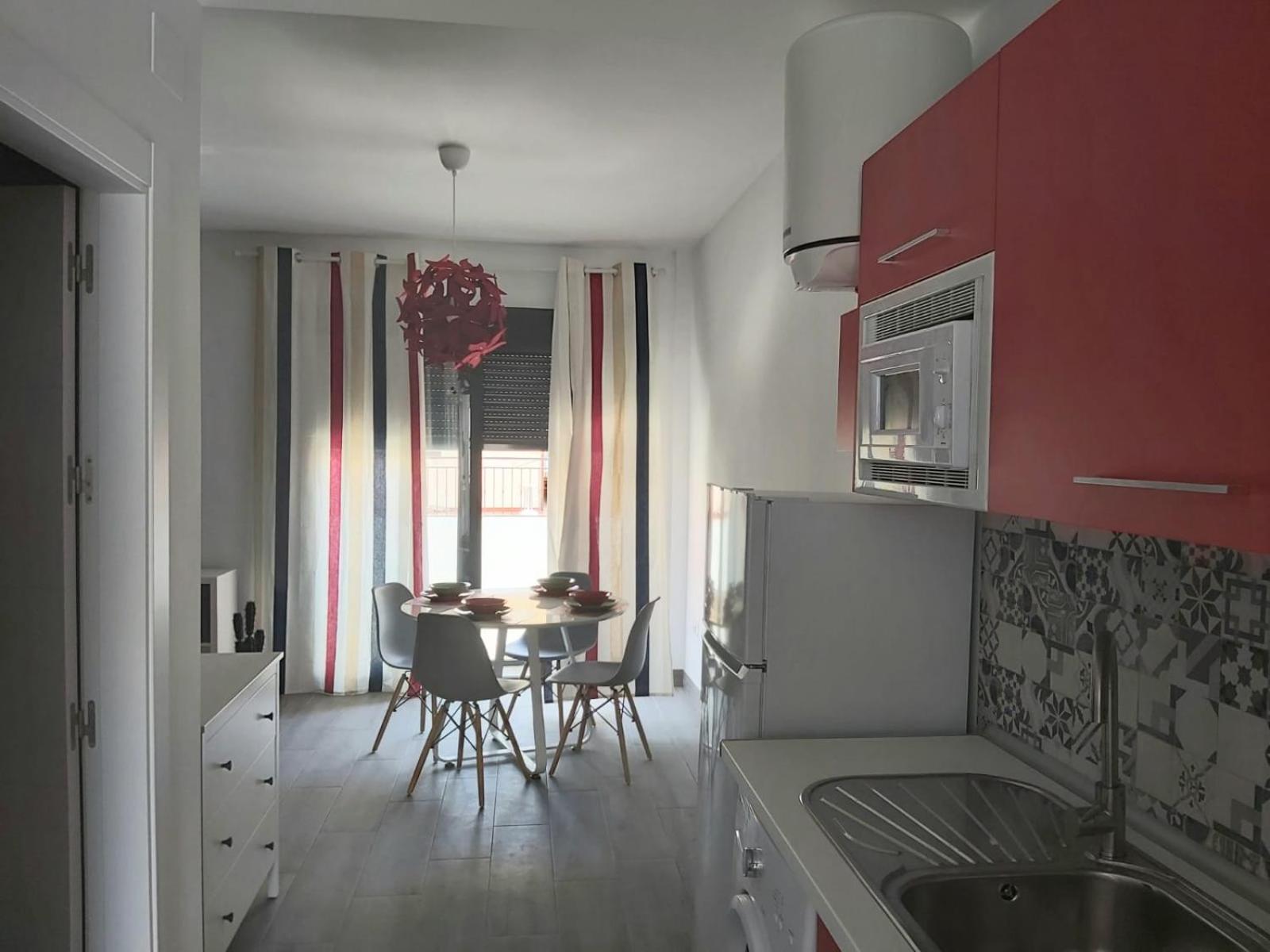 One-Bedroom Apartment - Photo 2