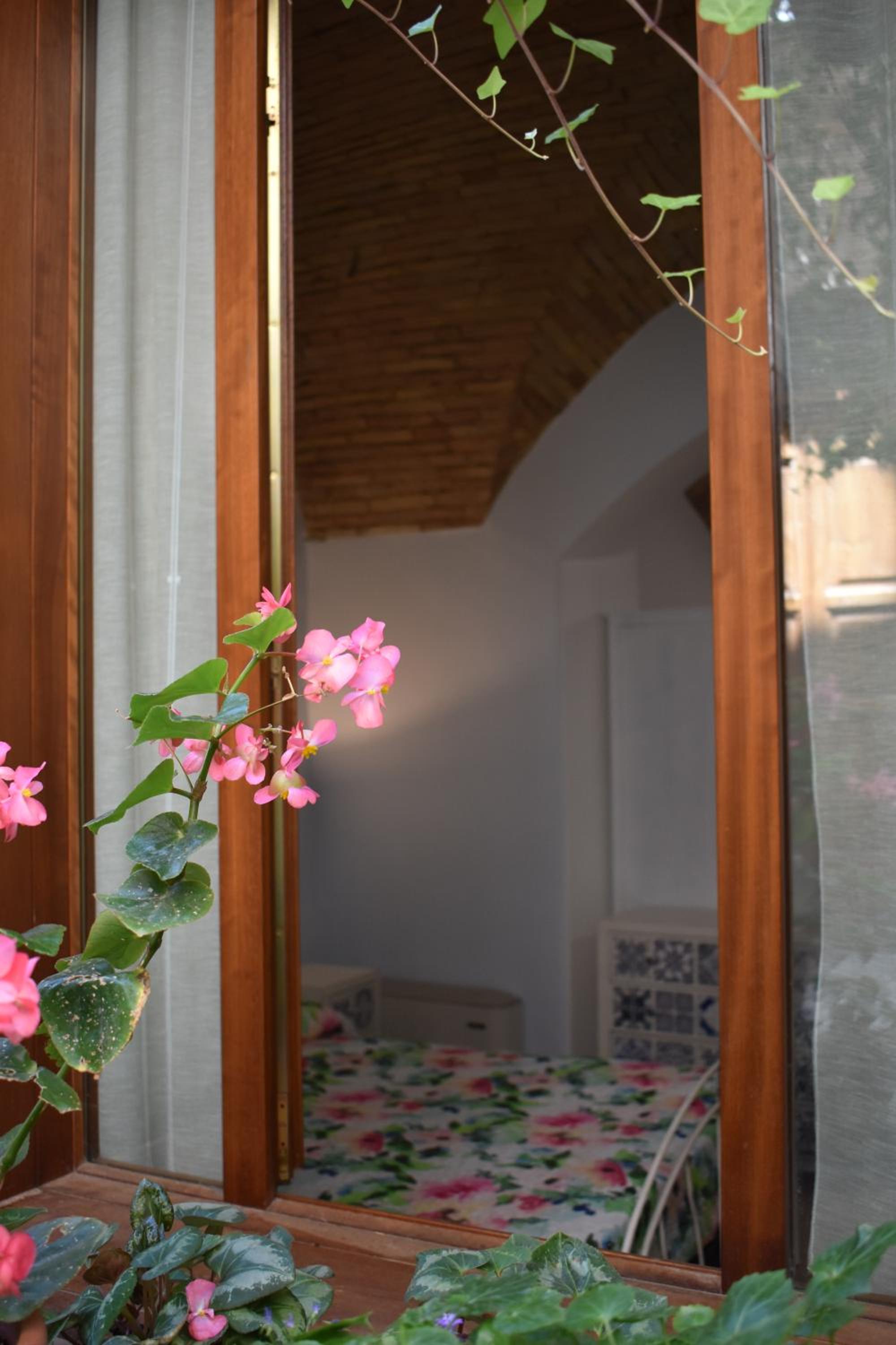 One-Bedroom Apartment - Photo 17