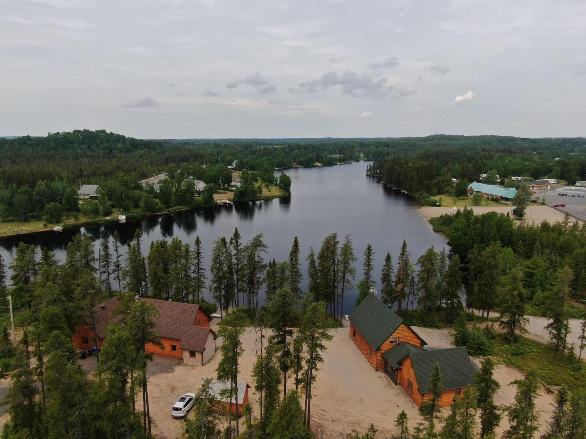 Superior Chalet - Photo 16