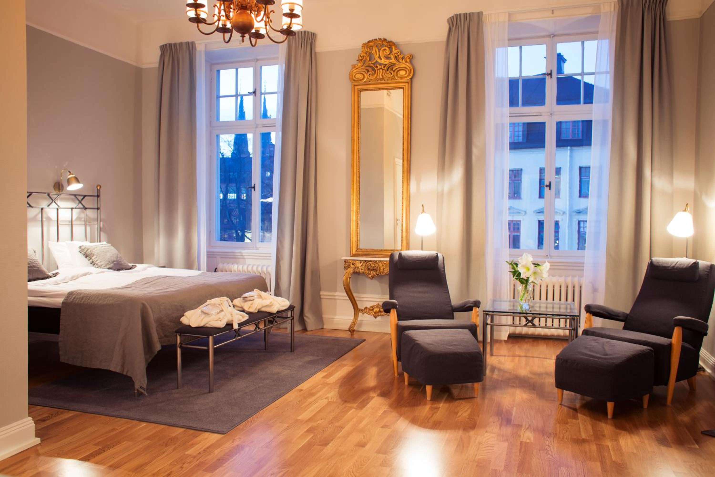 Deluxe Double Room with Bath