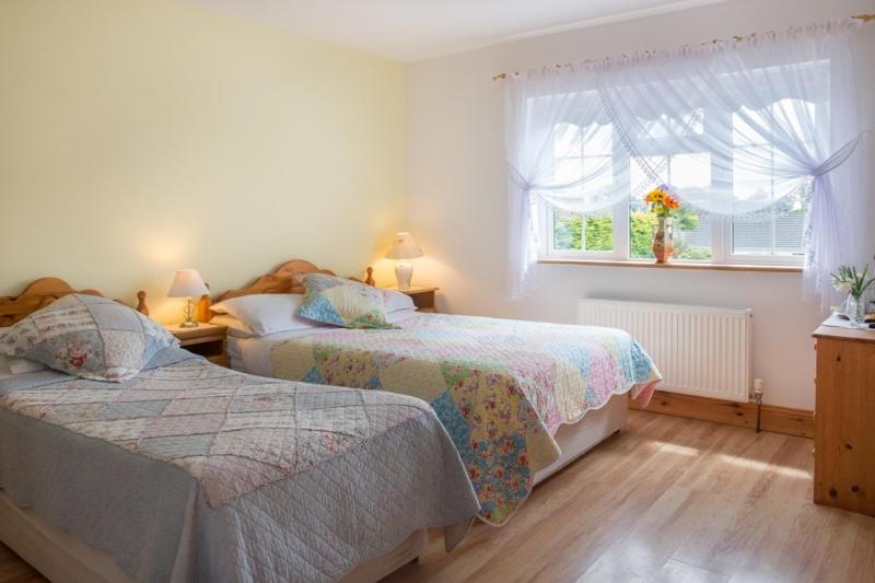 Double or Twin Room - Photo 2