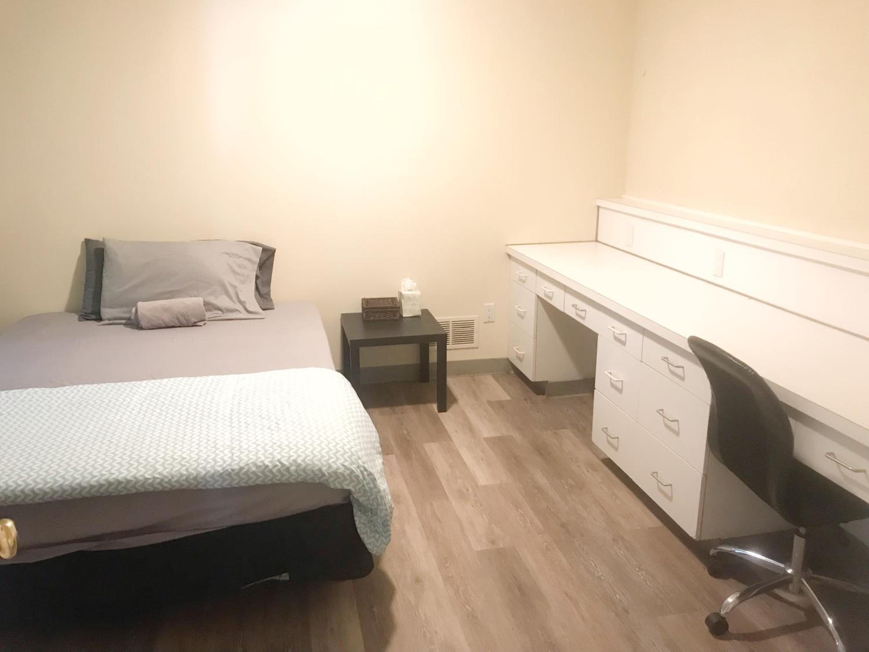 Double Room with Shared Bathroom photo 2