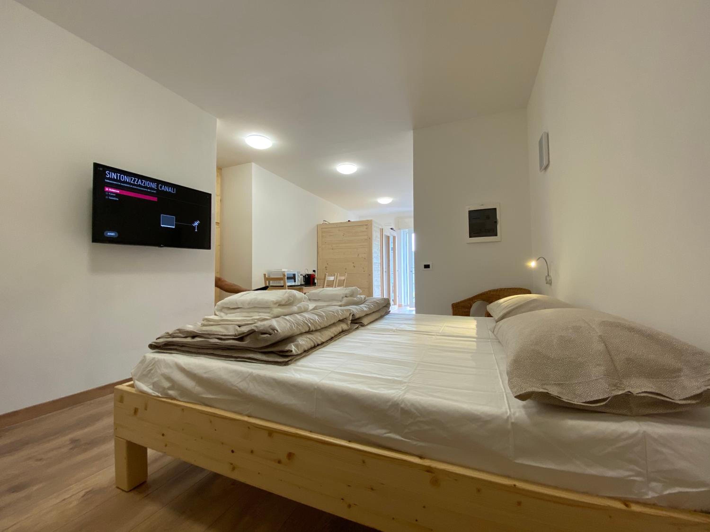 Quadruple Room - Disability Access - Photo 15