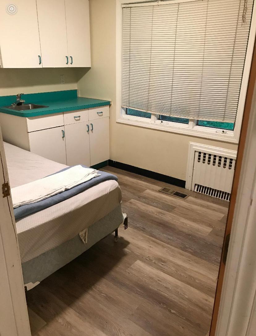 Single Room with Shared Bathroom photo 1