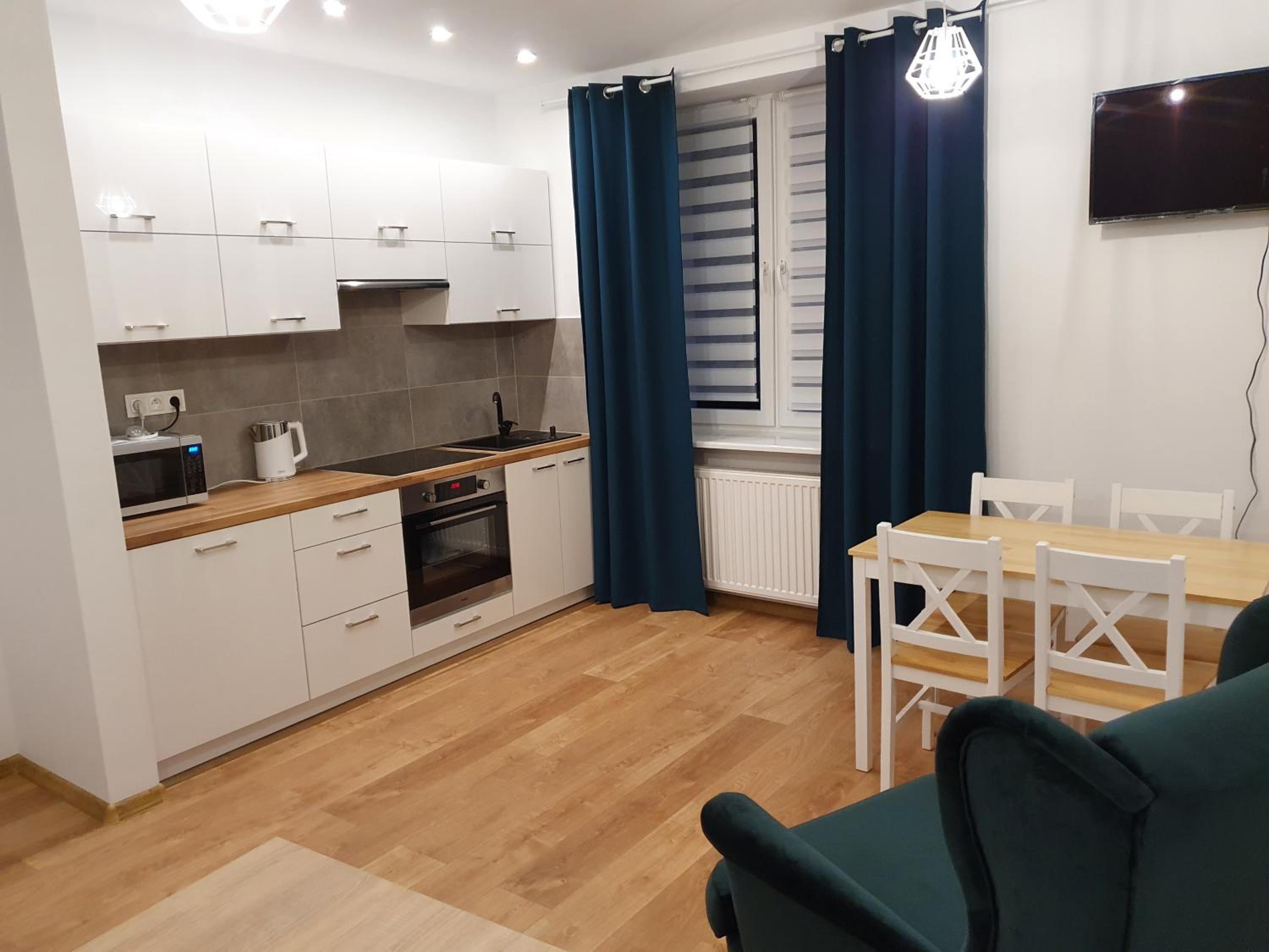One-Bedroom Apartment - Photo 1