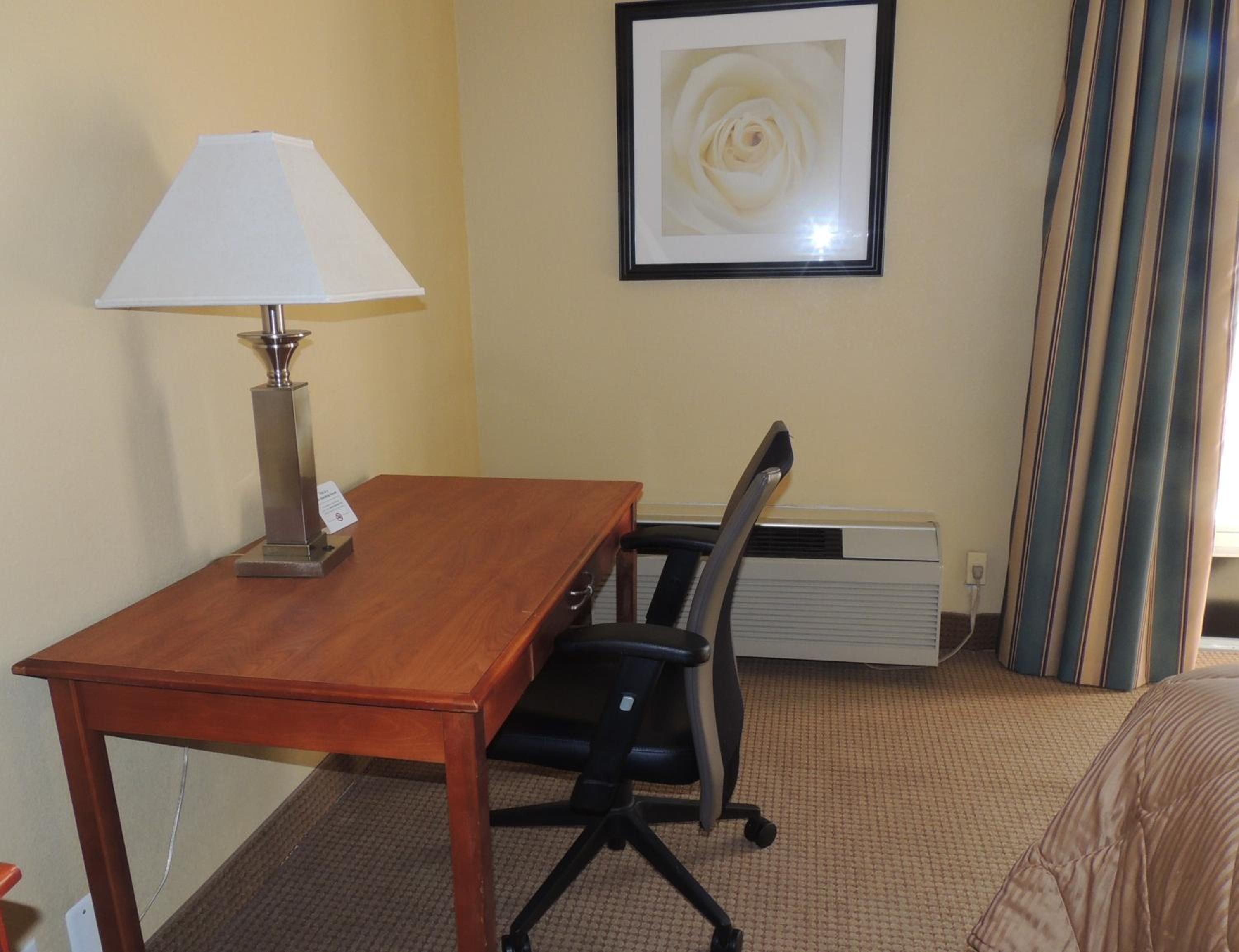 King Room - Accessible/Non-Smoking - Photo 1