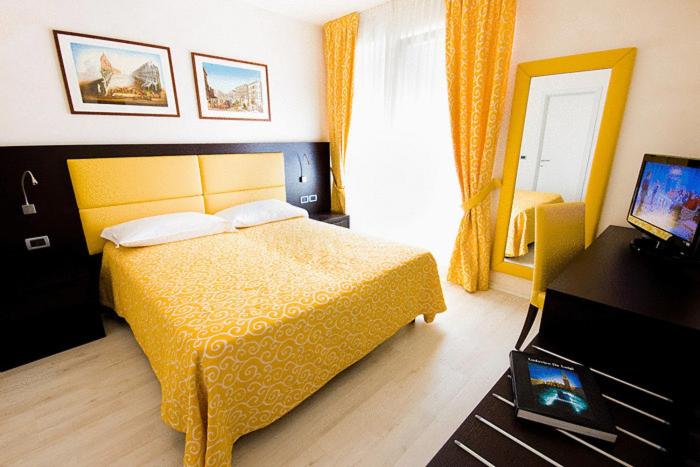 Large Double Room