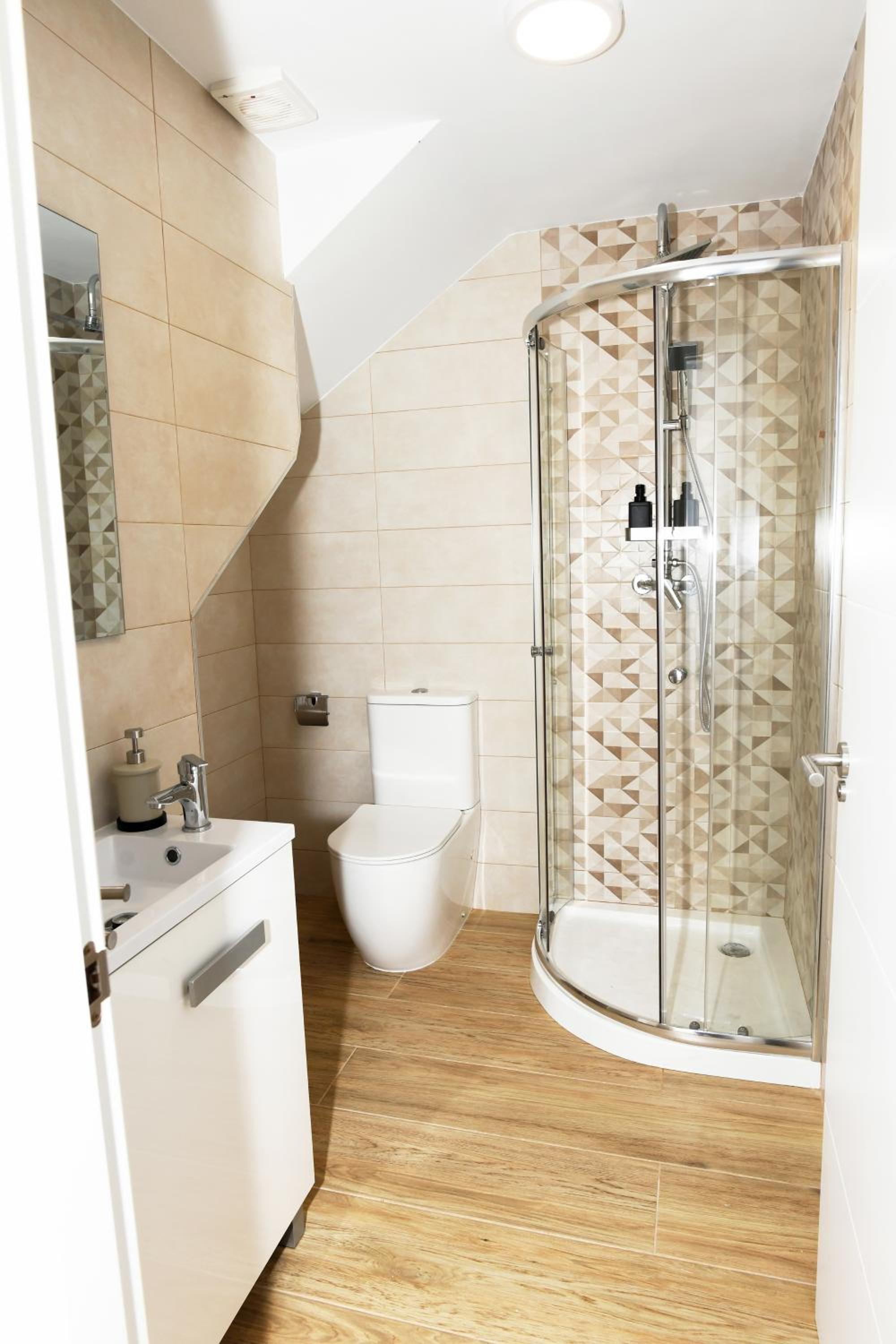 Two-Bedroom House - Photo 7