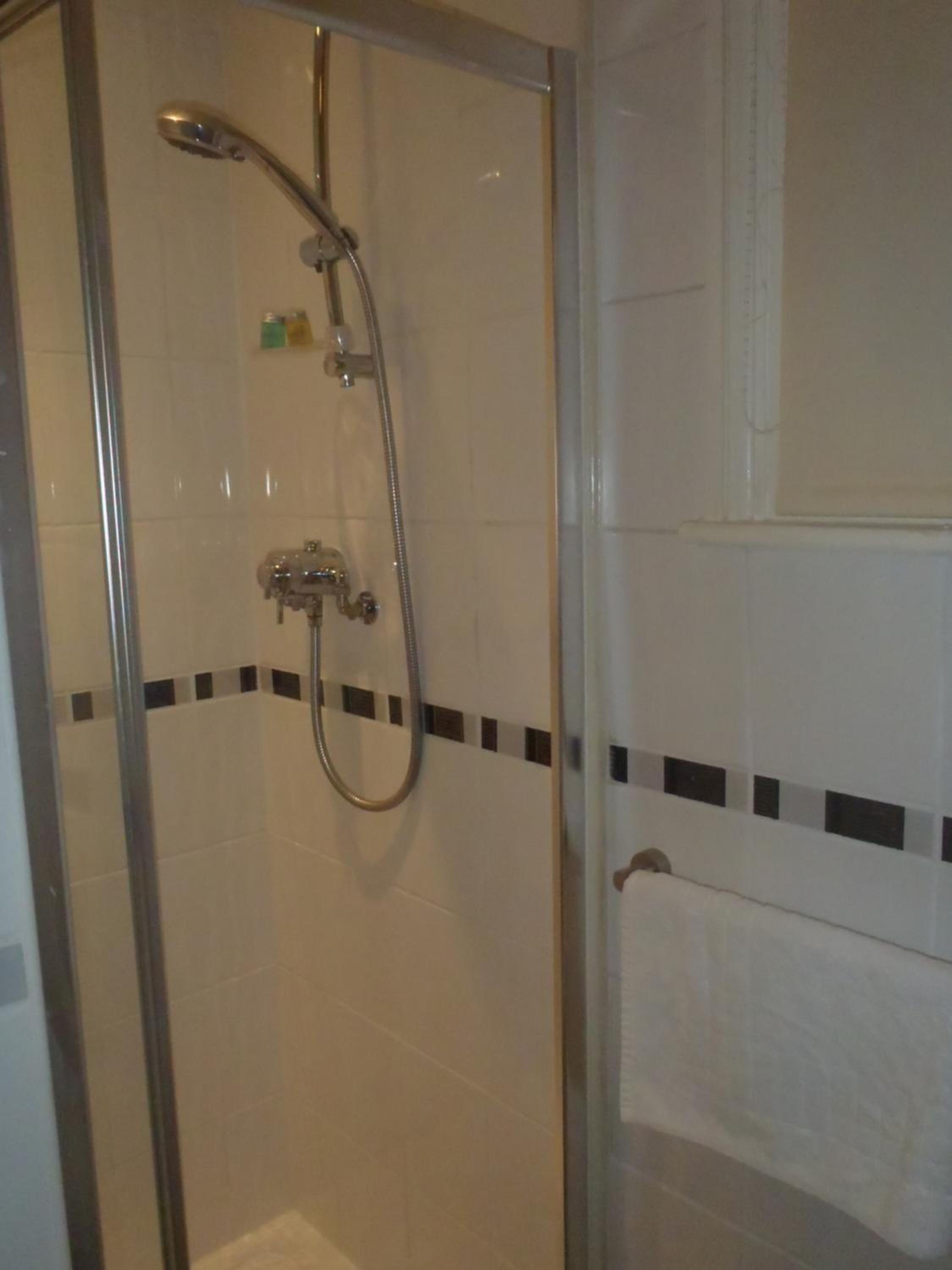 Single Room photo 3