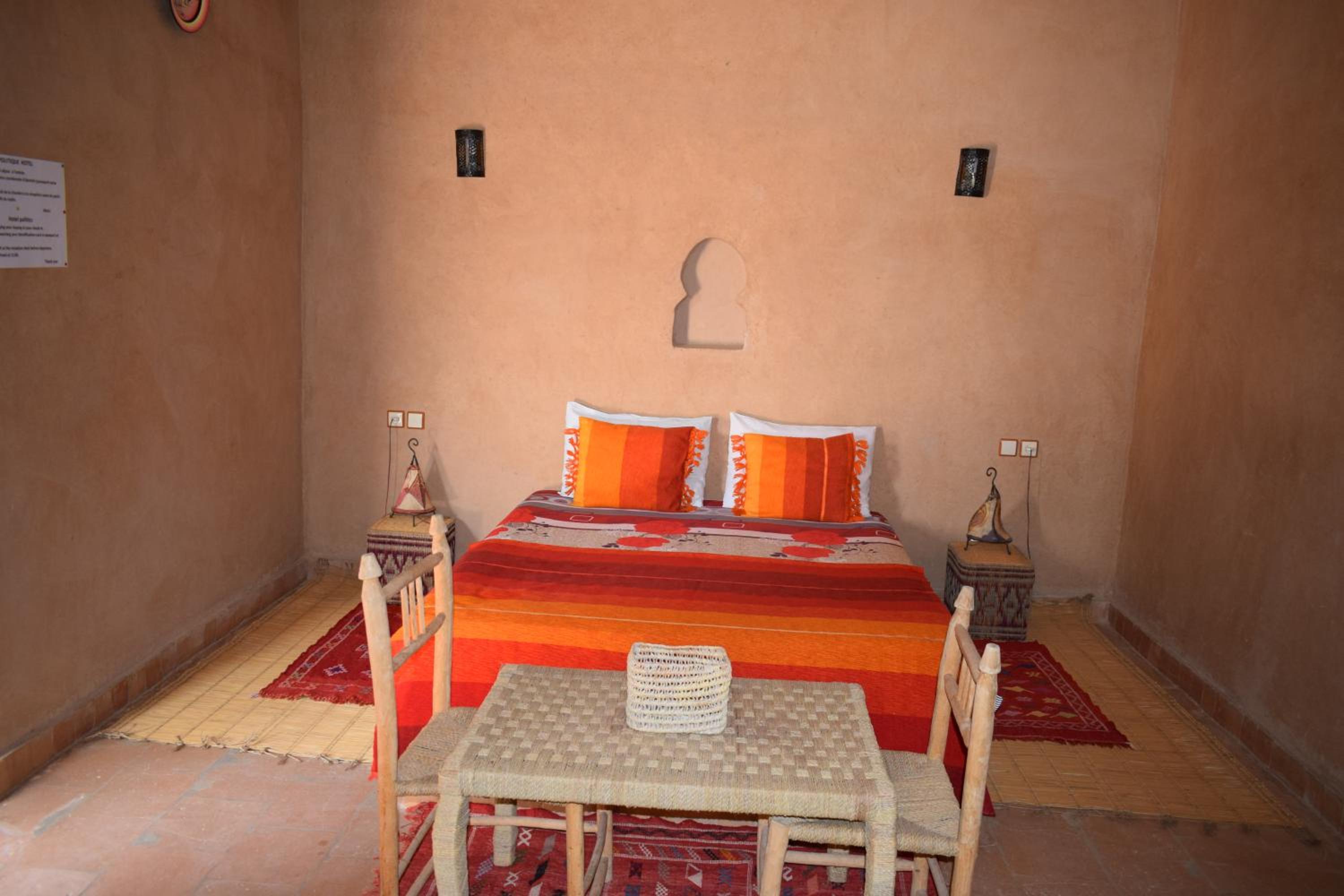 Double Room with Private Bathroom photo 1