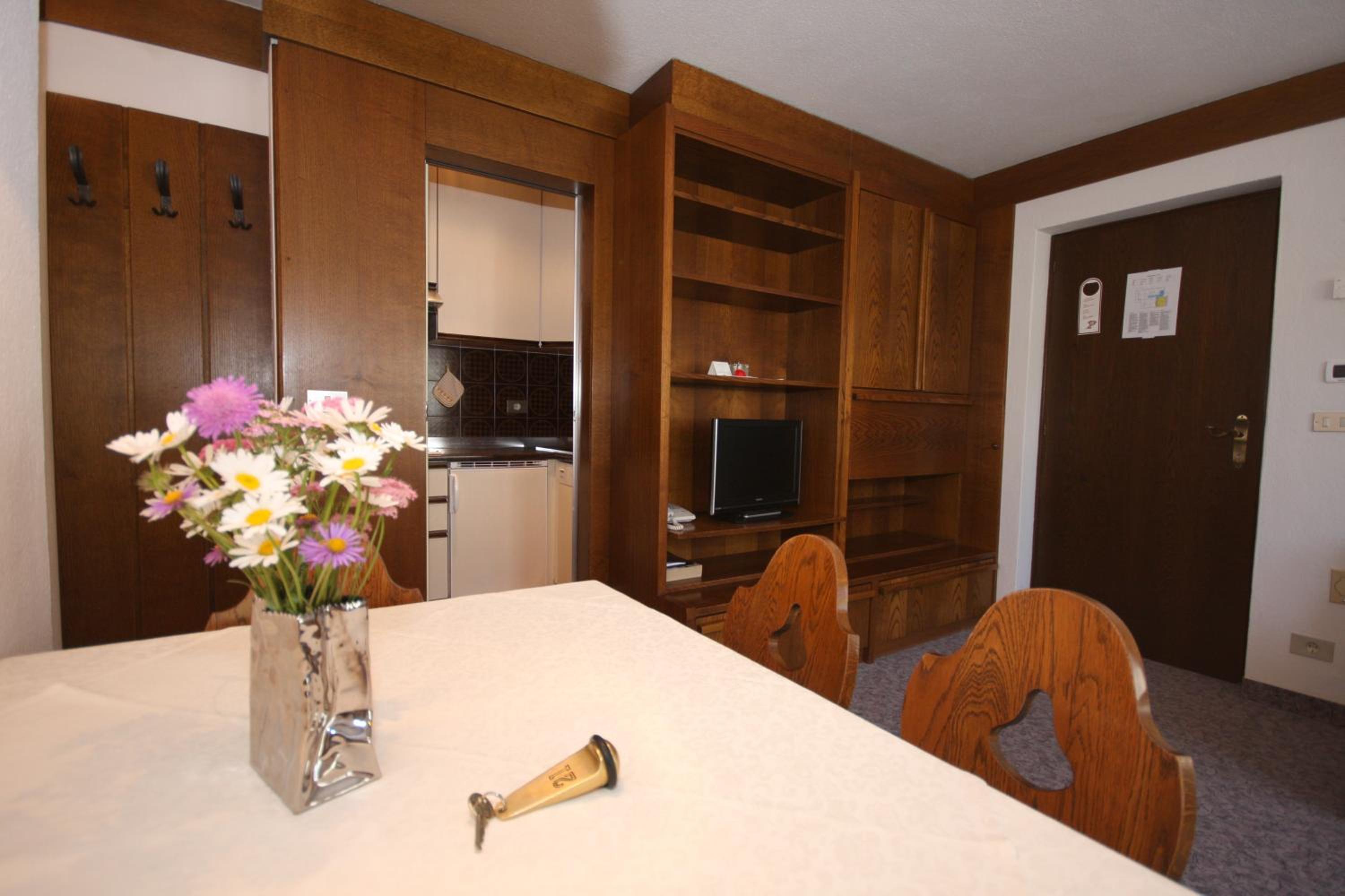 One-Bedroom Apartment with Balcony